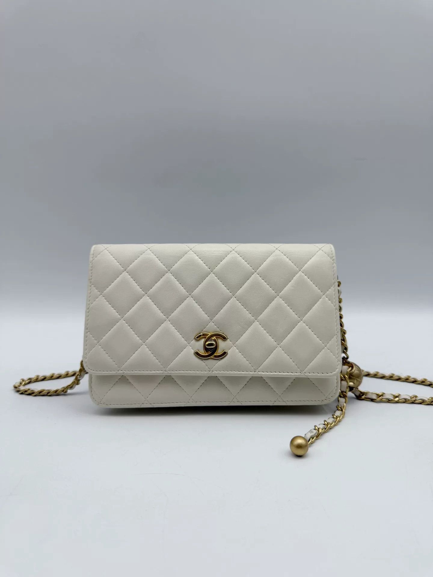 Chanel Pre-loved Bag Very good condition Size ONE SIZE - 1 Thumbnail