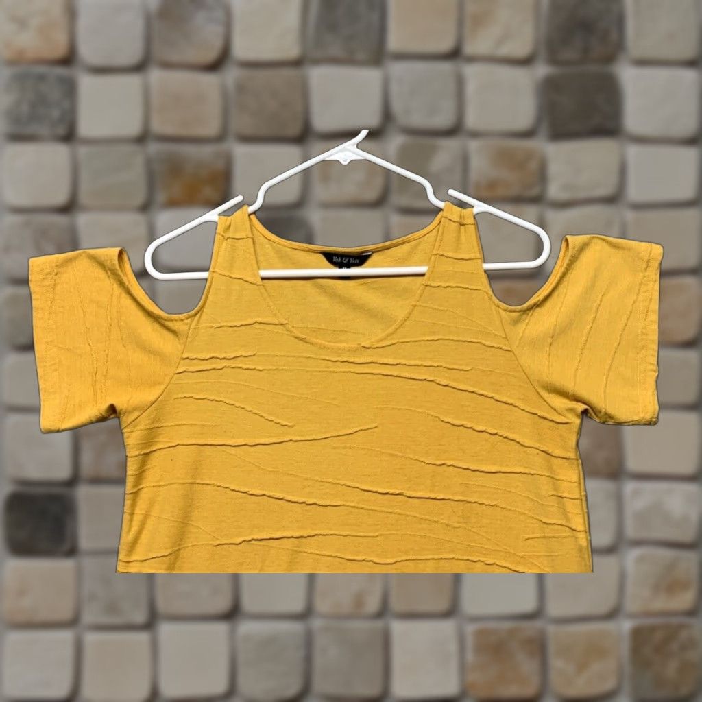 Yeti Yak & Yeti Women’s Dress Mustard Color Sz M 3” Side Slit 1 Pocket Drop Shoulder Casual Summer Knee Length Shirt Womens Size M / US 6-8 / IT 42-44 - 1 Thumbnail