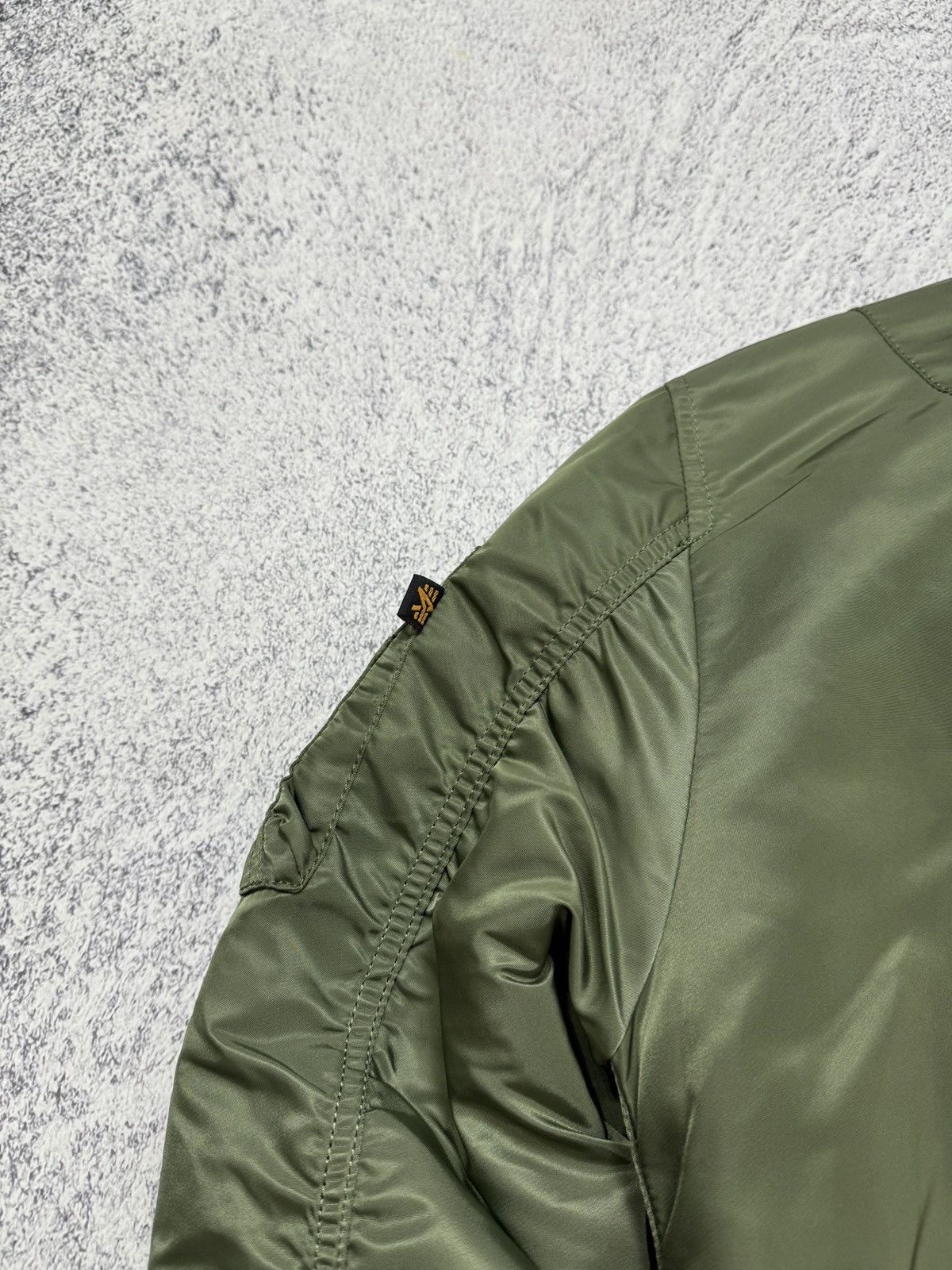 Alpha Industries Alpha Industries Type MA-1 Intermediate USA Bomber Jacket Size US L / EU 52-54 / 3 - 13 Thumbnail