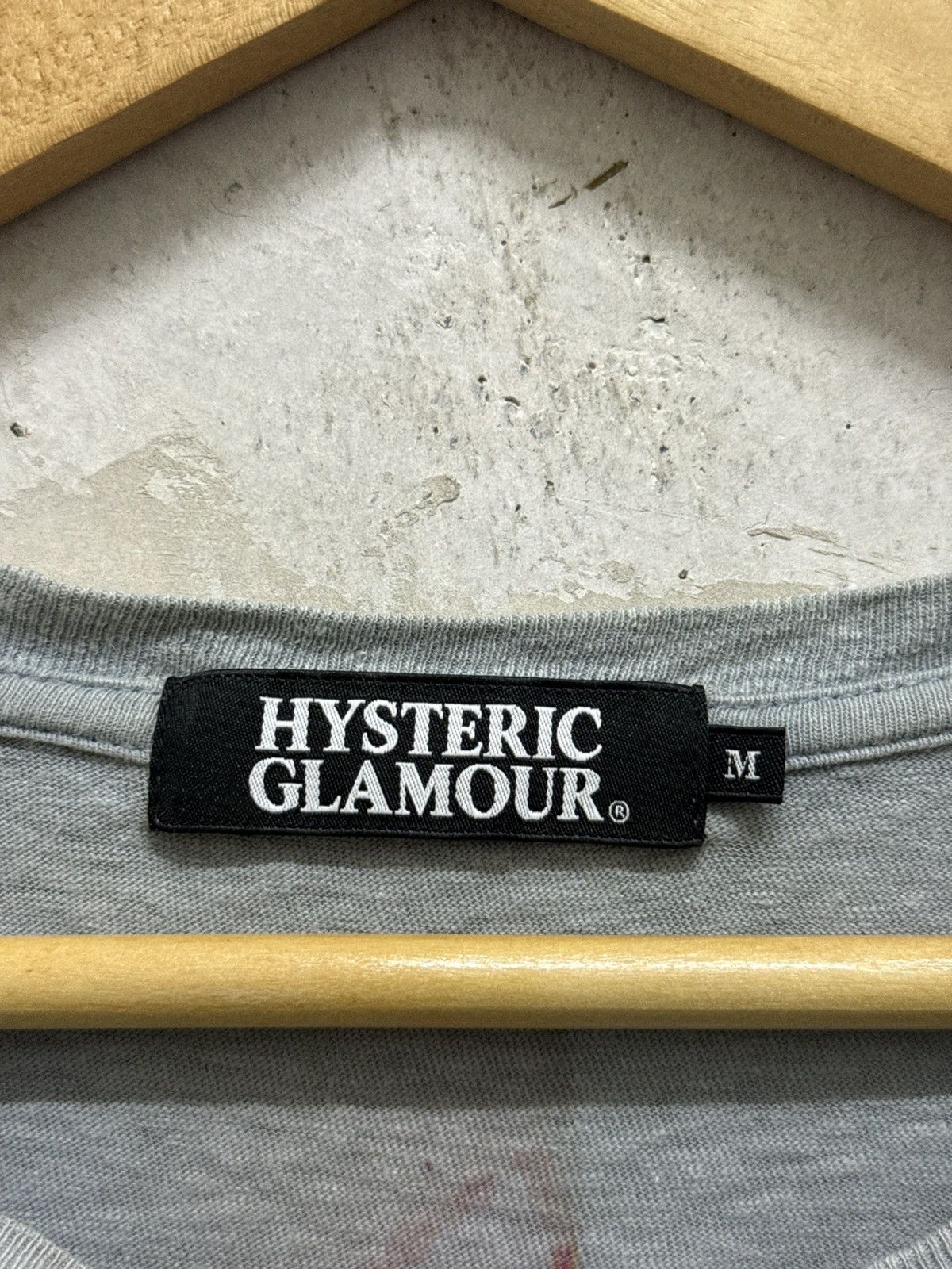 Hysteric Glamour Distressed Hysteric Glamour Bunnies Idol Drum Over Tshirt Size US M / EU 48-50 / 2 - 5 Thumbnail