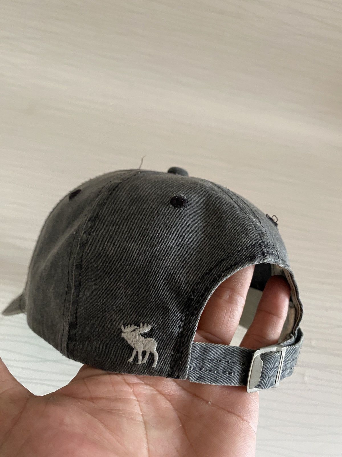 Abercrombie & Fitch 00s Abercrombie & Fitch Distressed Denim Cap Size ONE SIZE - 7 Thumbnail