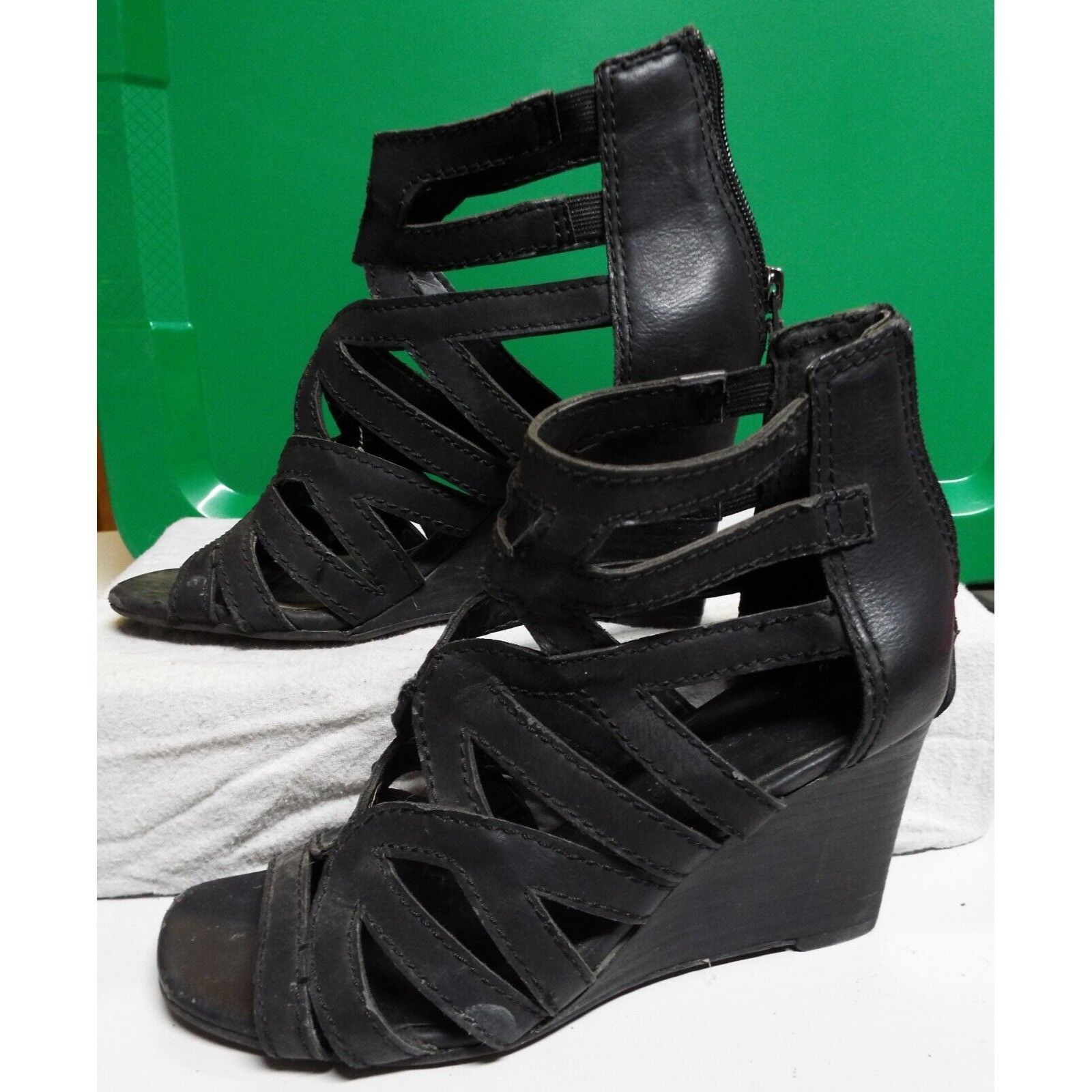 Franco Sarto Franco Sarto Sandal Wedge Heels, Size 5.5 - Toe is worn & te Size US 5.5 / IT 35.5 - 3 Thumbnail