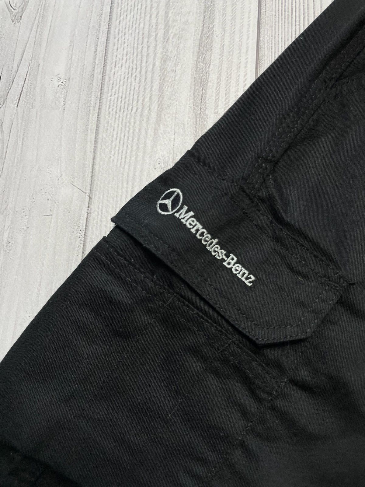 Mercedes-Benz × Vintage Vintage Mercedes Benz cargo shorts black pockets workwear 38 Size US 38 / EU 54 - 2 Thumbnail