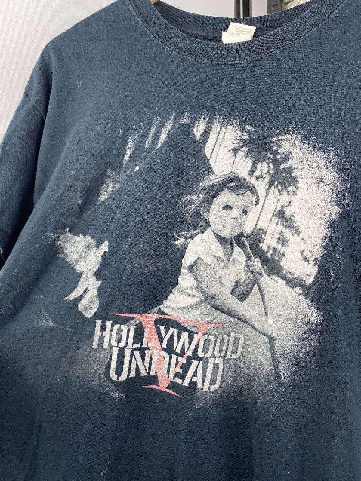 Band Tees × Vintage VNTG Hollywood Undead TWO THOUSAND Band Tour Mens T Shirt Size US L / EU 52-54 / 3 - 3 Thumbnail