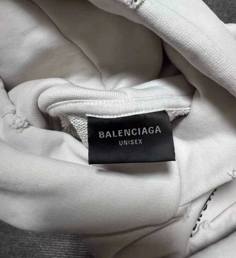 Balenciaga Balenciaga Double Ring Ski Destroyed Hem Fringe Sweatshirt Size US S / EU 44-46 / 1 - 3 Thumbnail