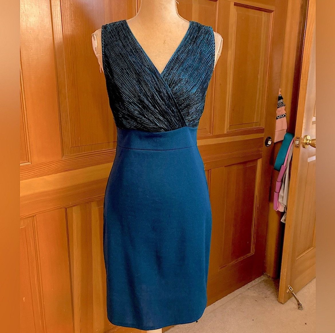 Designer × Other NWT, Lavishly Paris Breathtaking Teal Blue Bodycon Dress Size M / US 6-8 / IT 42-44 - 12 Thumbnail