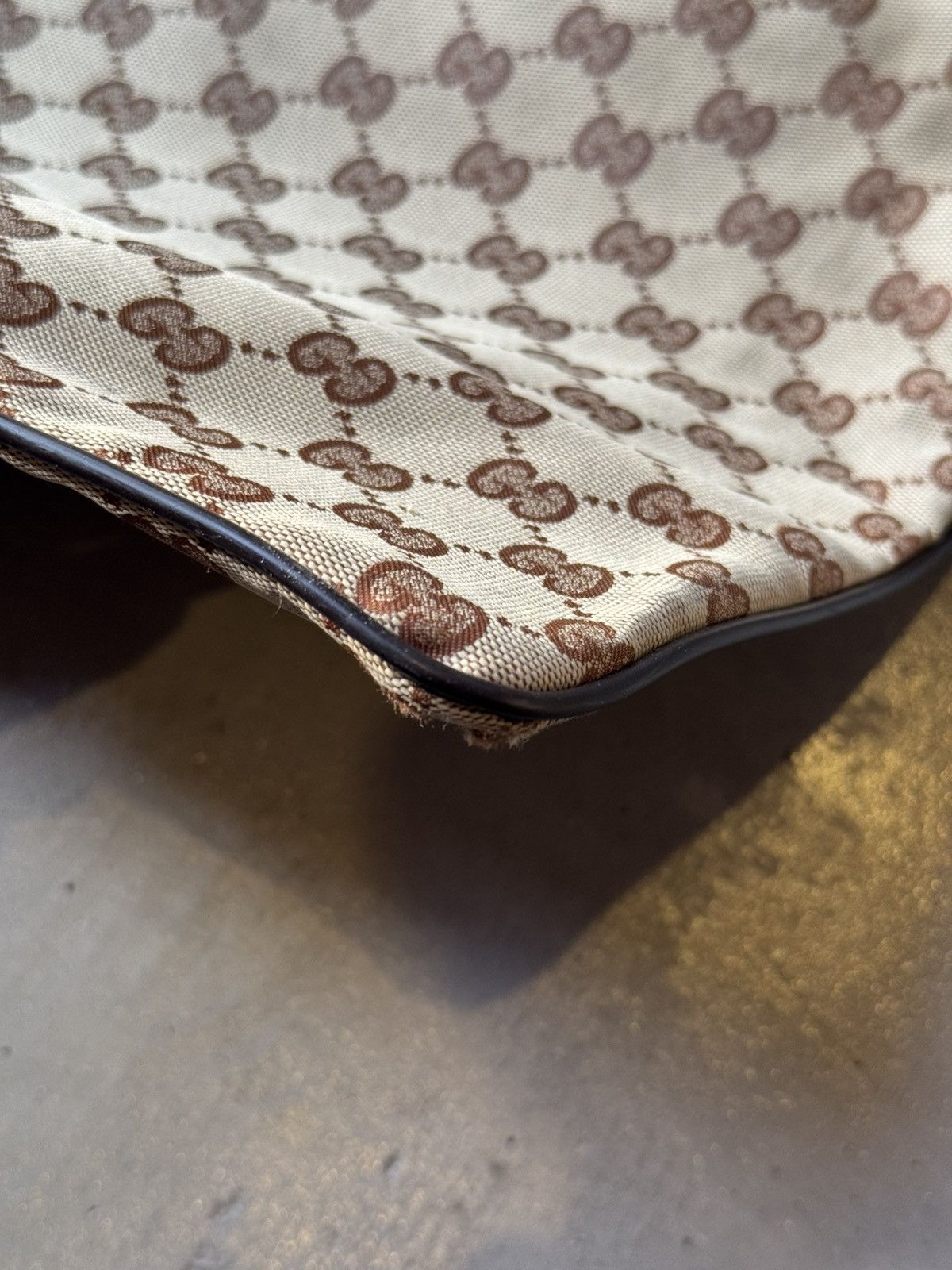 Gucci Gucci Beige GG Canvas Crossbody Bag Size ONE SIZE - 7 Thumbnail