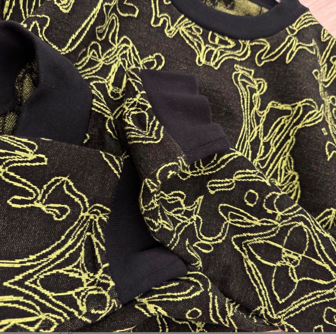 Louis Vuitton LOUISVUITTON Wavy Monogram Cotton Crew Neck Knit Sweater Size US M / EU 48-50 / 2 - 7 Thumbnail