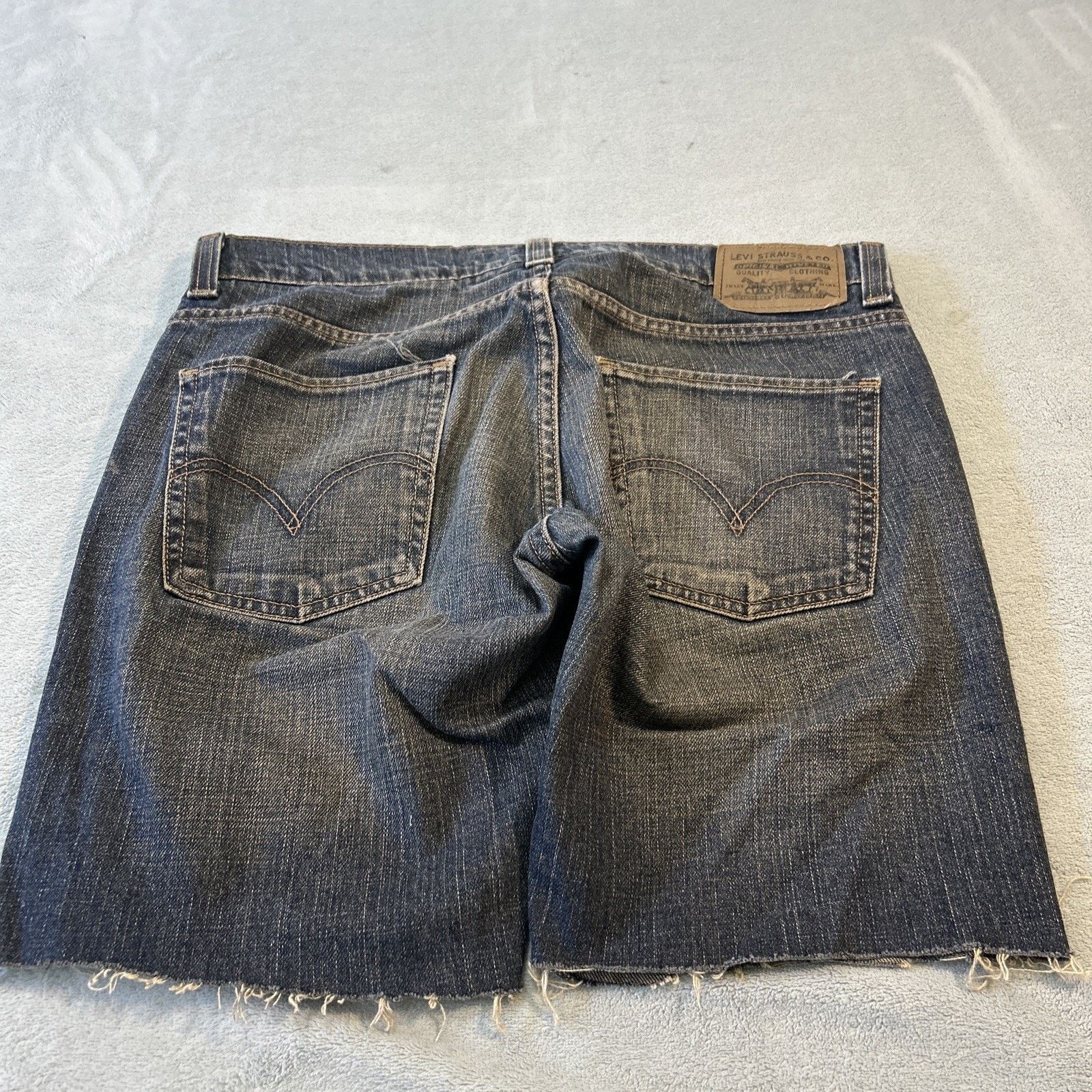 Levi's Levis Baggy Shorts Mens 32x9 Jhorts Raw Hems Loose Relaxed Size US 32 / EU 48 - 1 Thumbnail