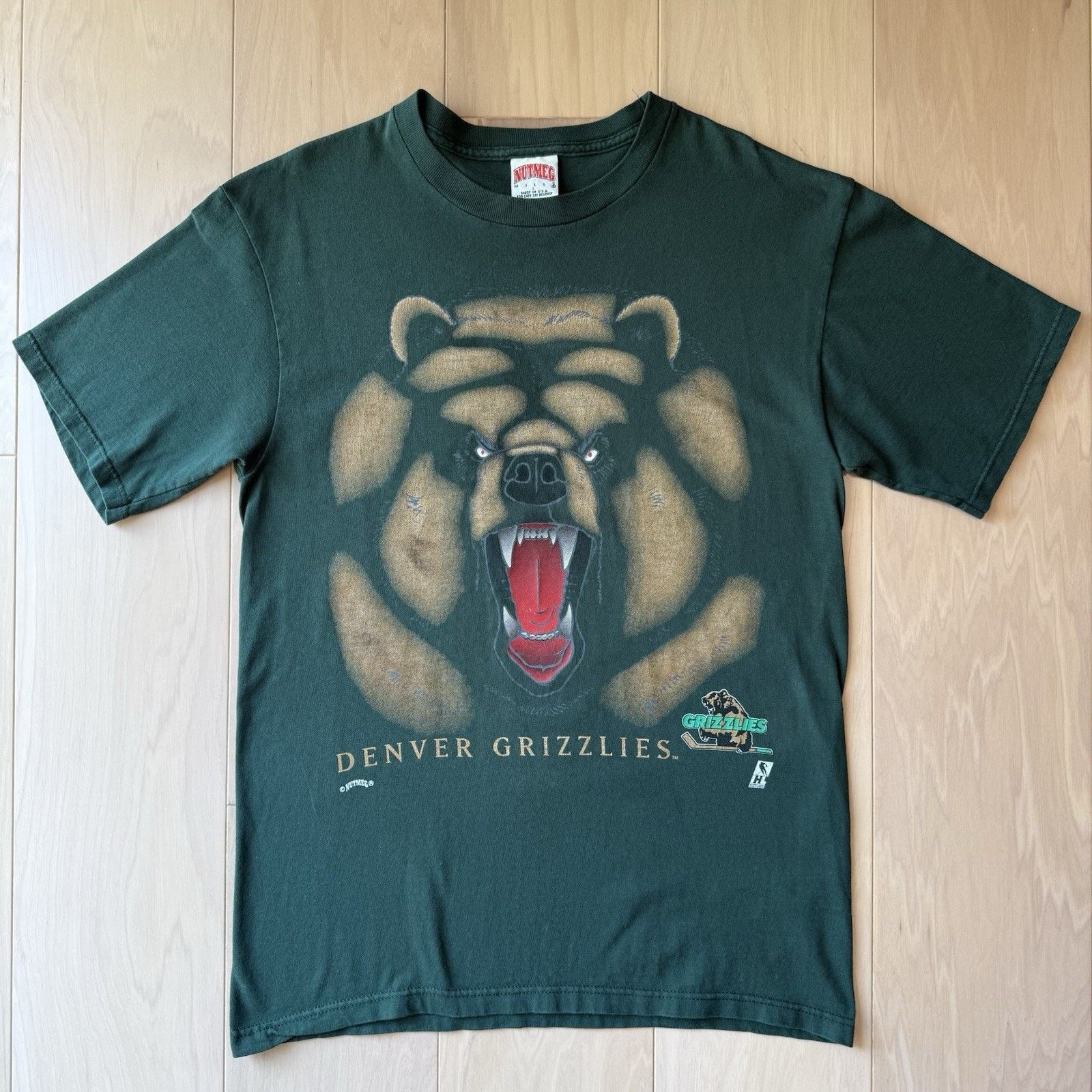 Vintage Vintage Denver Grizzlies Shirt Large Green 90s Nutmeg NHL Size US L / EU 52-54 / 3 - 2 Thumbnail