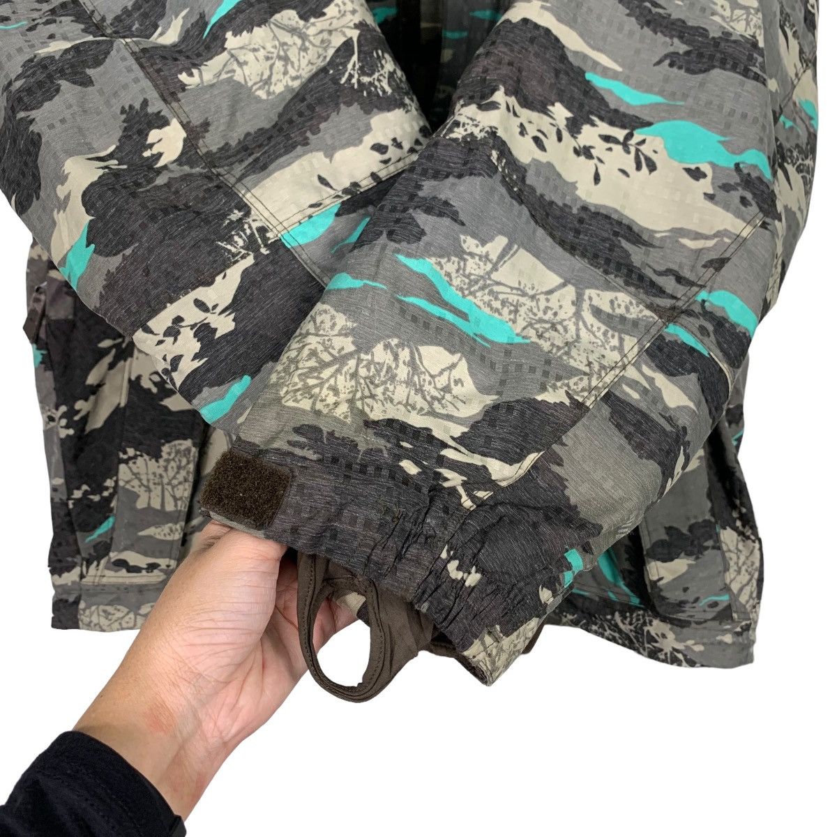 Mizuno MIZUNO Breath Thermo Snow Gear Camo Hoodie Jacket #0265-C12 Size US S / EU 44-46 / 1 - 15 Thumbnail