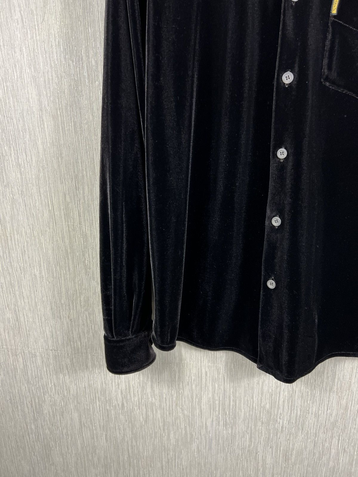 Giorgio Armani Vintage Giorgio Armani Milano velvet shiny luxury shirt Size US L / EU 52-54 / 3 - 7 Thumbnail
