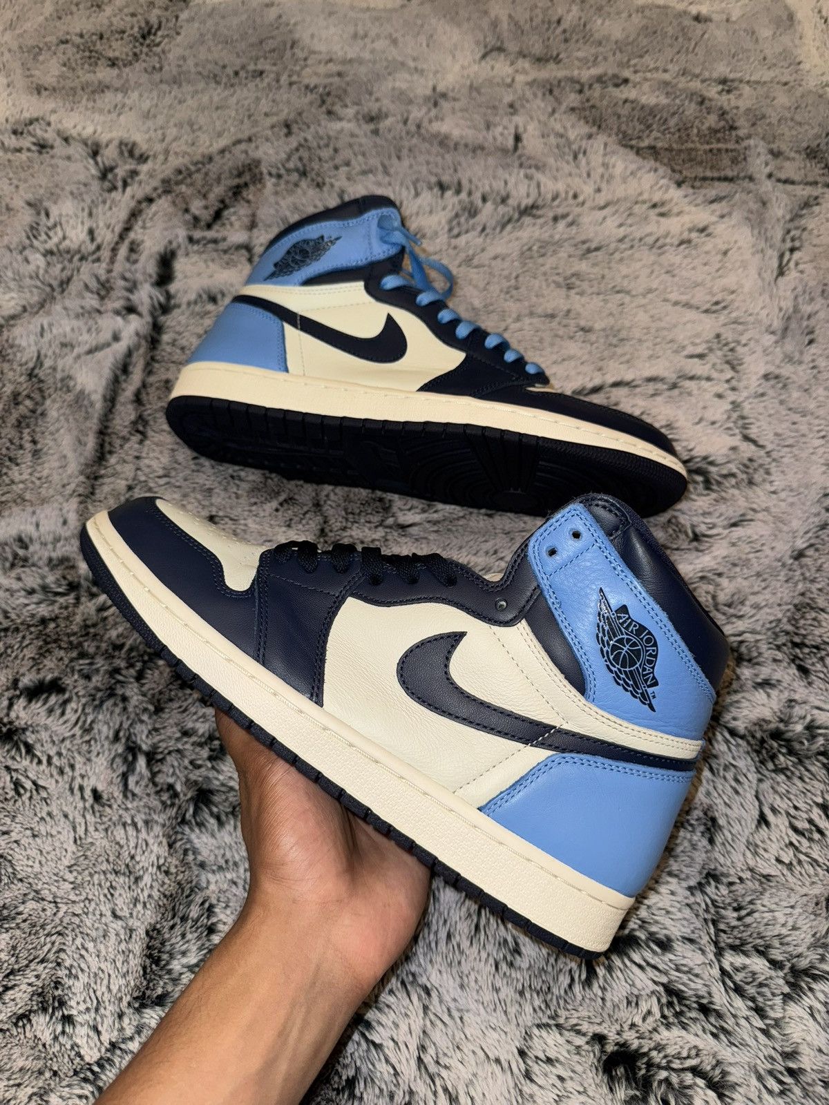 Jordan Brand Jordan 1 Retro High Obsidian Size US 11 / EU 44 - 3 Thumbnail