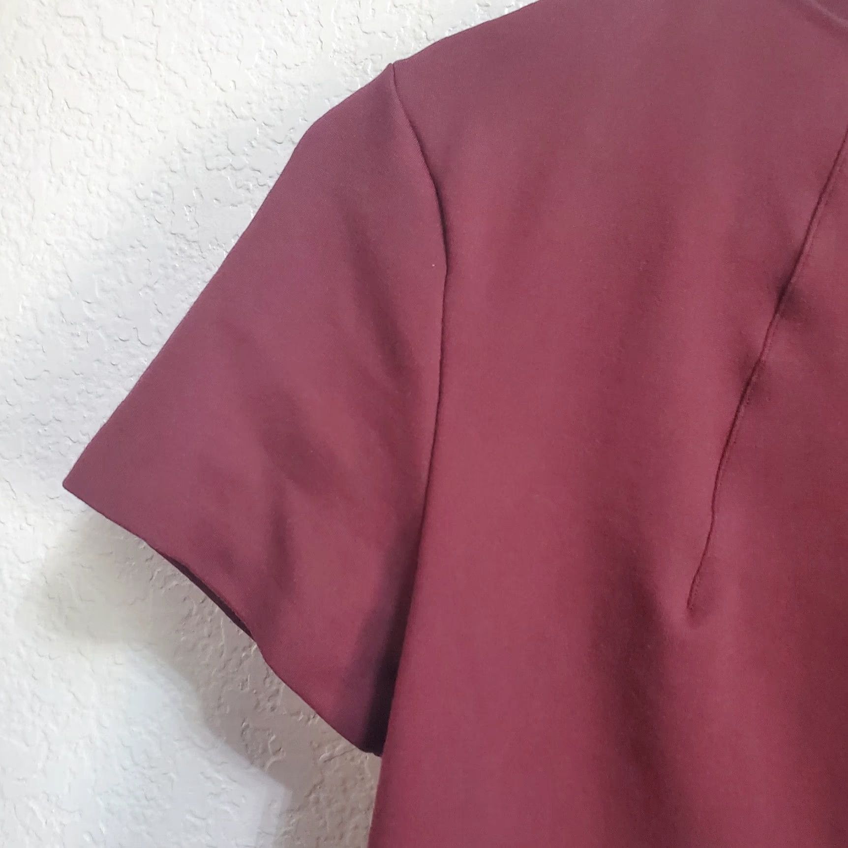 Spanx Spanx The Perfect Funnel Top Women S Chianti Red Short Sleeve Stretch Back Zip Size S / US 4 / IT 40 - 5 Thumbnail