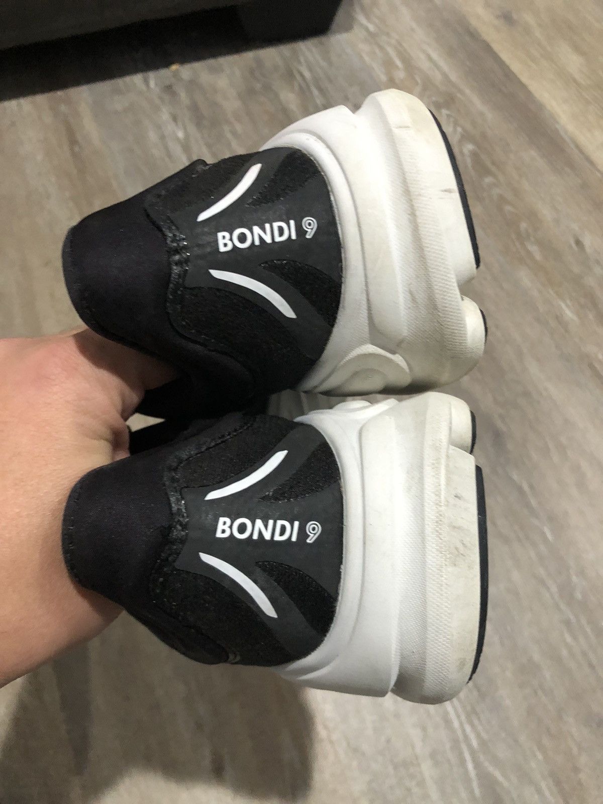 Hoka Hoka One One Bondi 9 Shoes Womens Size 8.5B Size US 8.5 / IT 38.5 - 6 Thumbnail