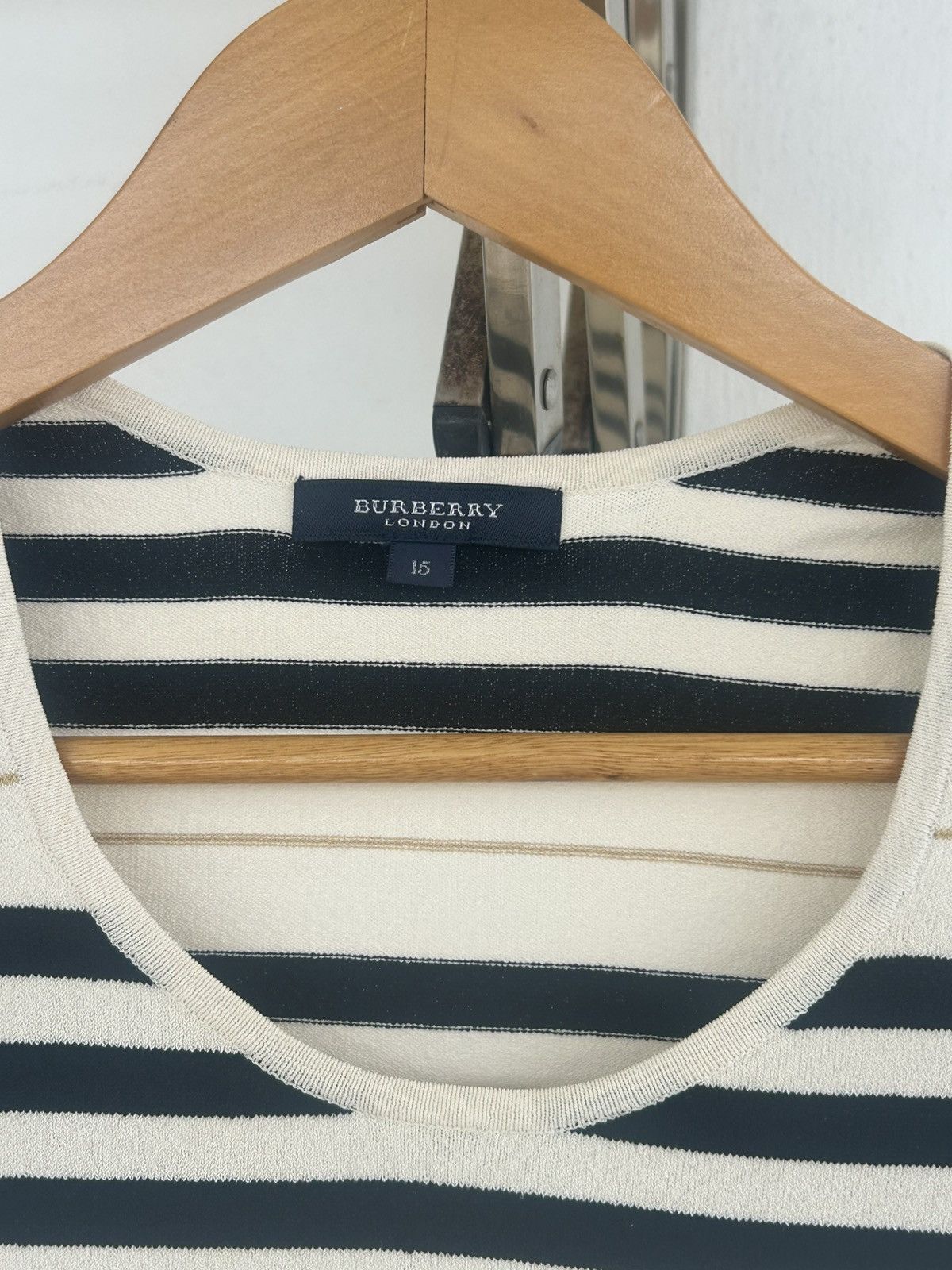 Burberry Burberry Ripped Vintage Stripe Tee Size S / US 4 / IT 40 - 3 Thumbnail