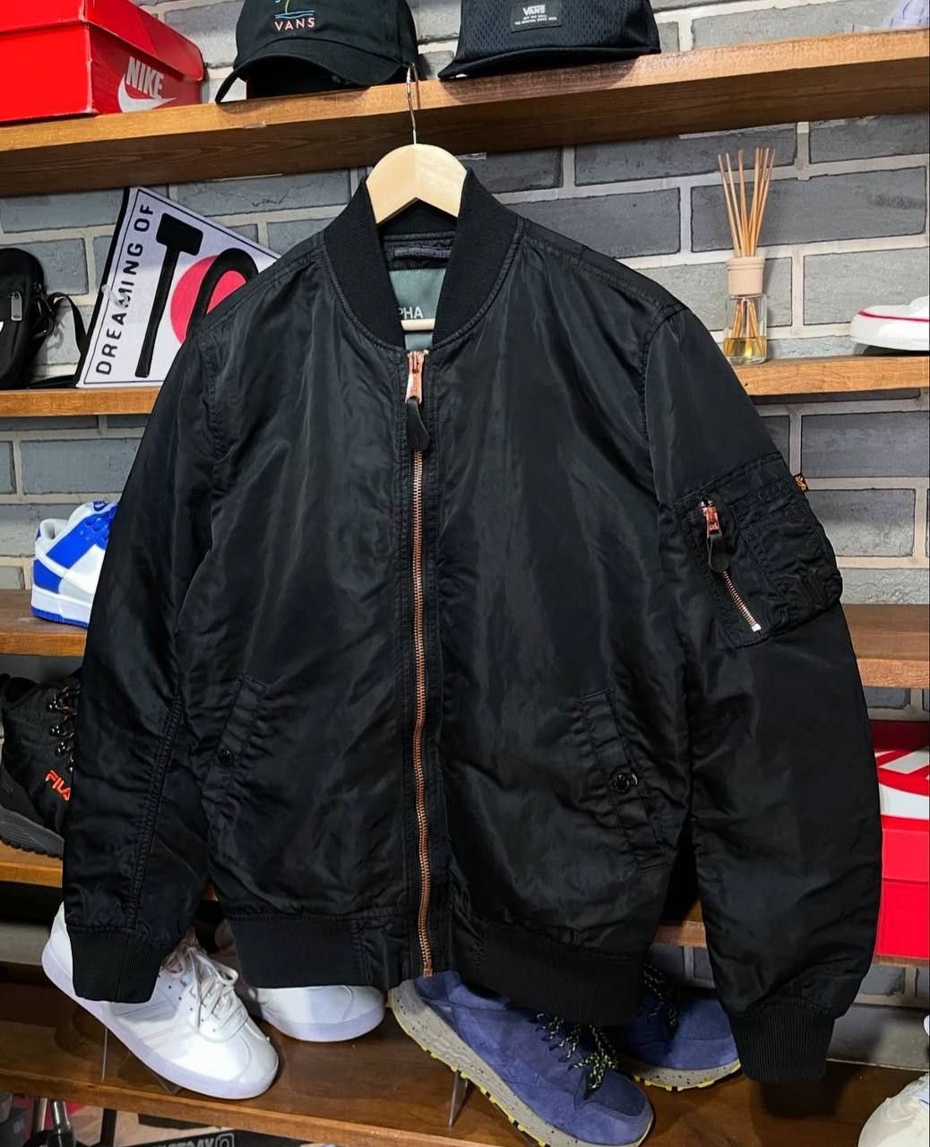 Alpha Industries Alpha industries bomber jacket Size US L / EU 52-54 / 3 - 1 Thumbnail