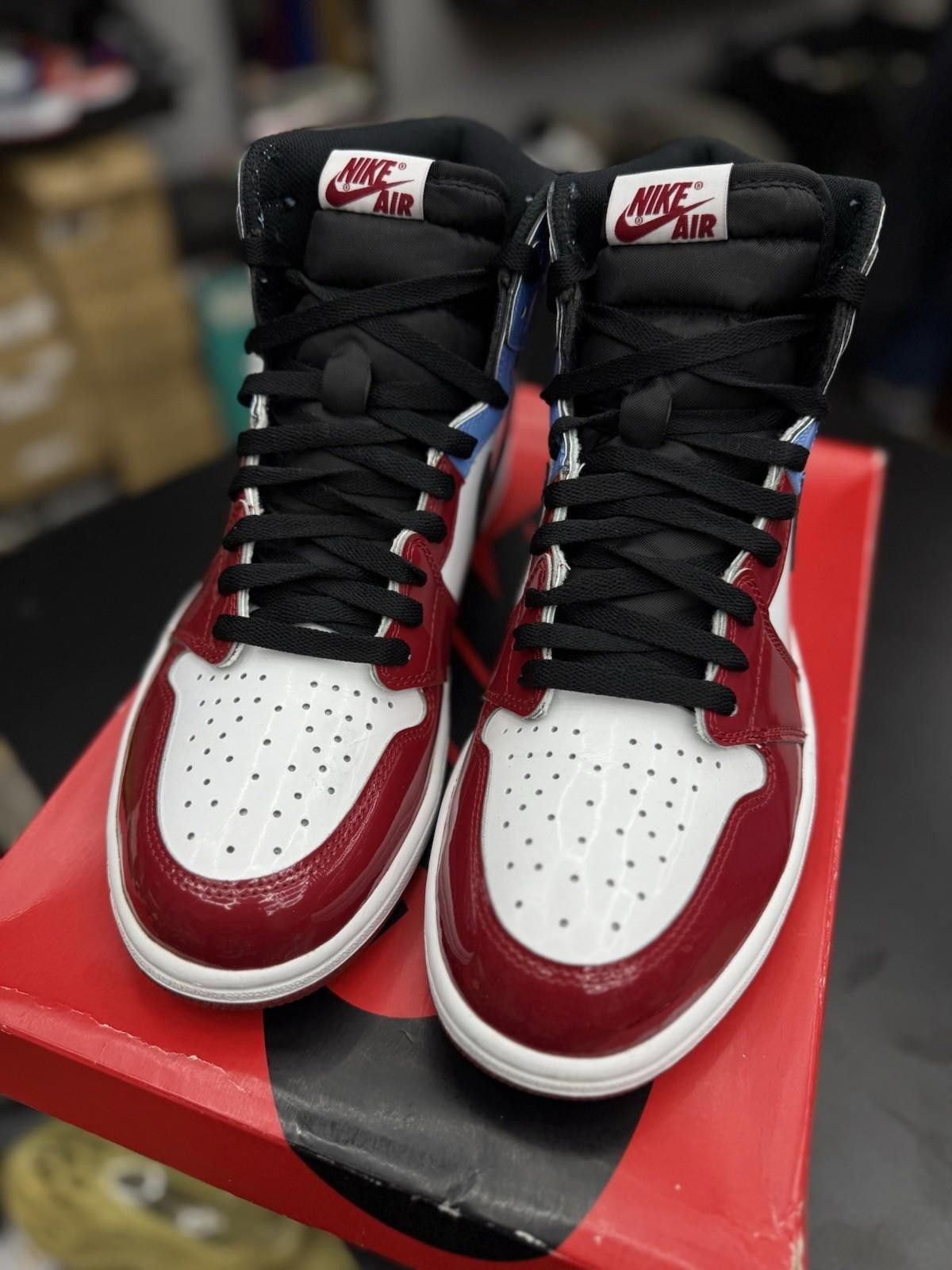 Jordan Brand Jordan 1 Retro High 'Fearless UNC Chicago' (Size 11.5) Size US 11.5 / EU 44-45 - 3 Thumbnail