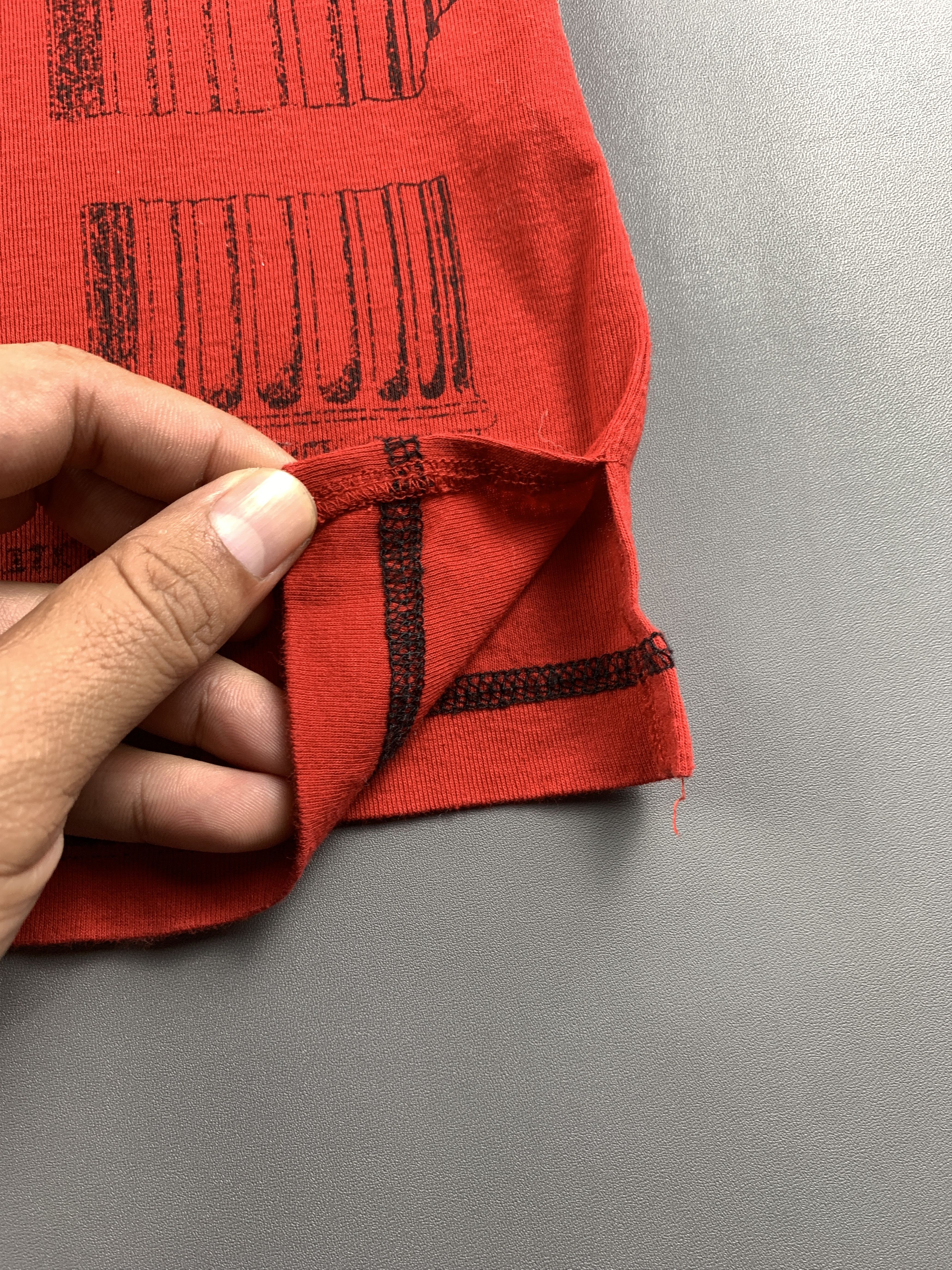 Japanese Brand 2000s Gardenia Red Contrast Sigilism Poem Crop Fit Tee (M) Size M / US 6-8 / IT 42-44 - 9 Thumbnail