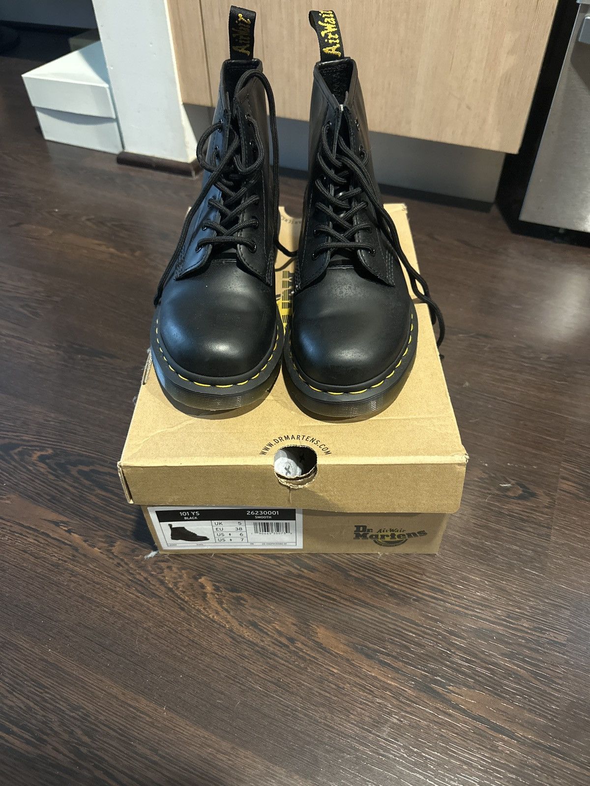 DR MARTEN BOOT
