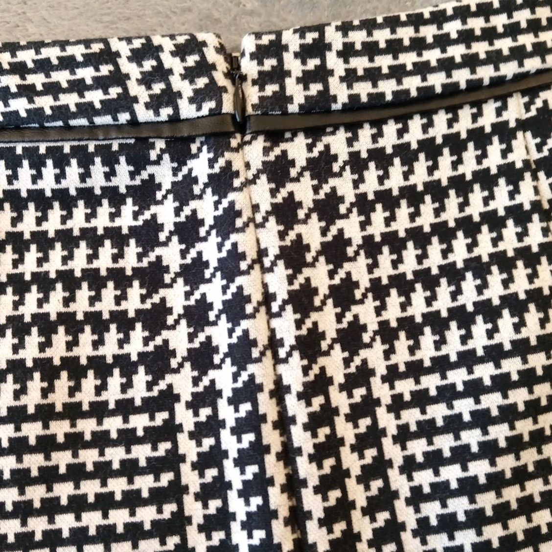 Talbots Talbots Skirt 12 Black Plaid Knee Length Pencil Slit Size 34" / US 12 / IT 48 - 5 Thumbnail