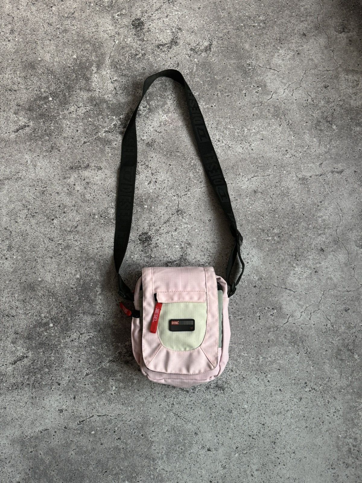 Diesel × Vintage Vintage Diesel glamour Y2K crossbody messenger bag Size ONE SIZE - 1 Thumbnail