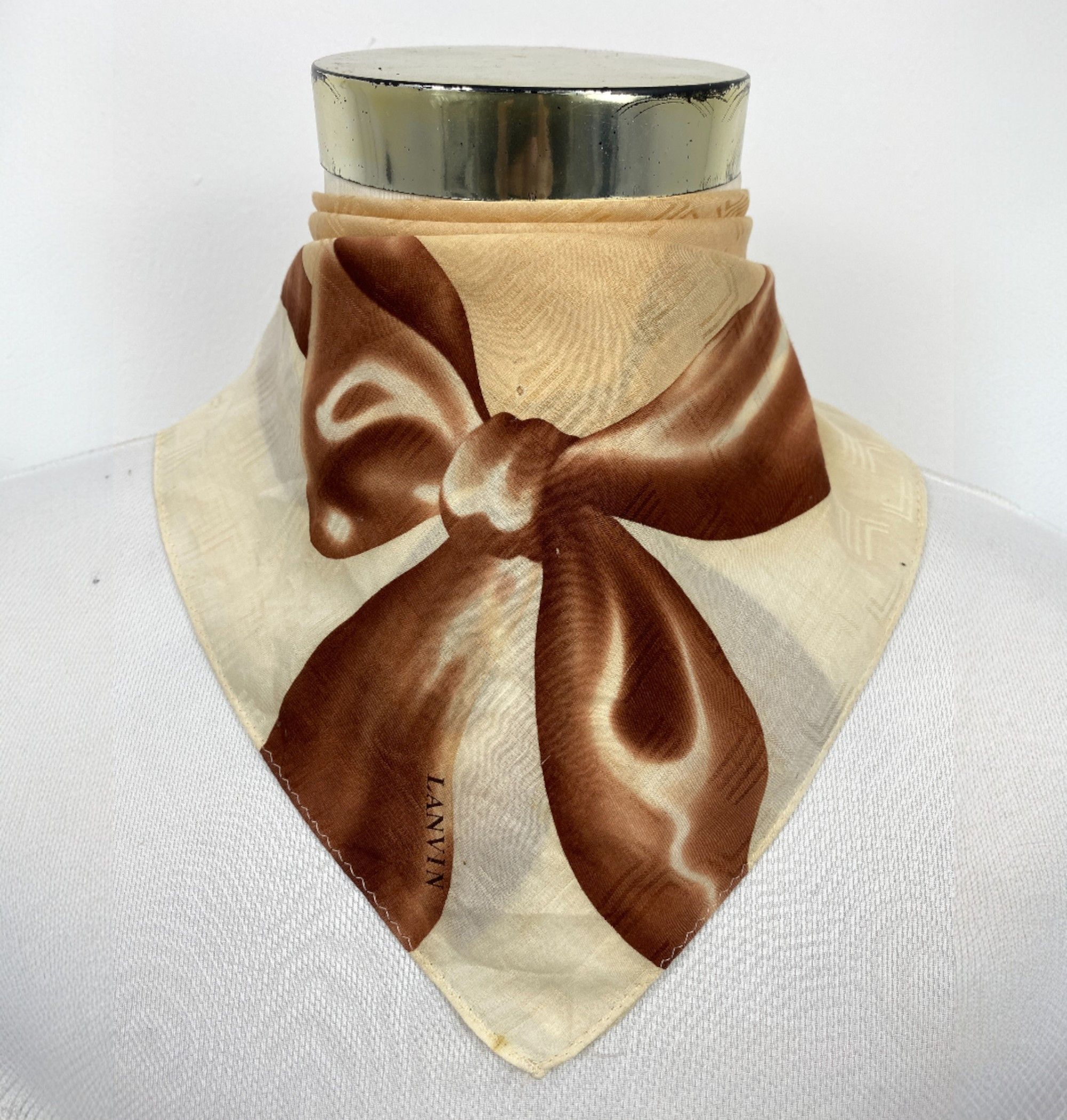 Lanvin Vintage Lanvin Handkerchief / Neckerchief KT0285 Size ONE SIZE - 1 Thumbnail