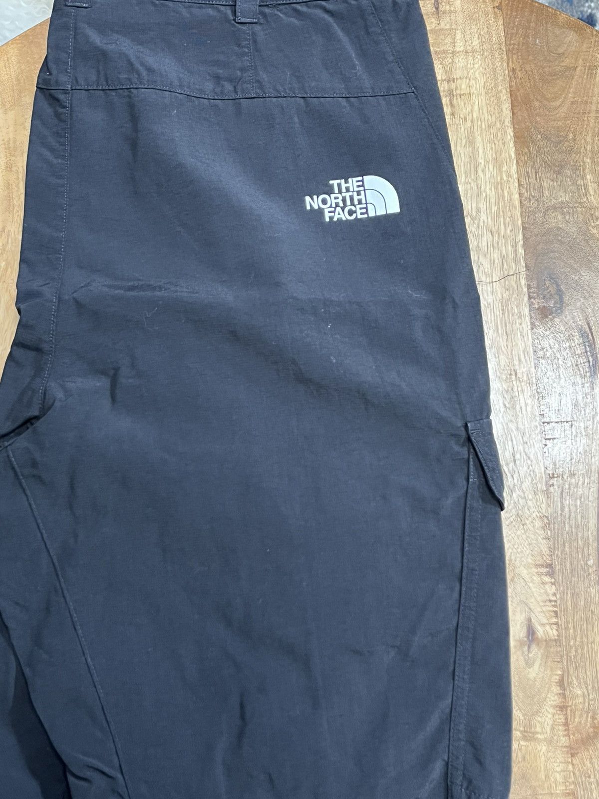 The North Face × Vintage Northface cargo pants Size US 26 / EU 42 - 4 Thumbnail