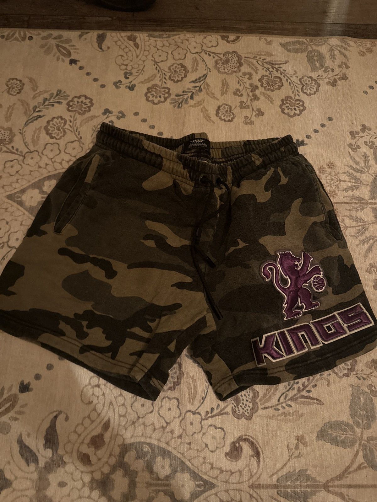Pro Standard Sacramento Kings Camo shorts Size US 32 / EU 48 - 1 Preview