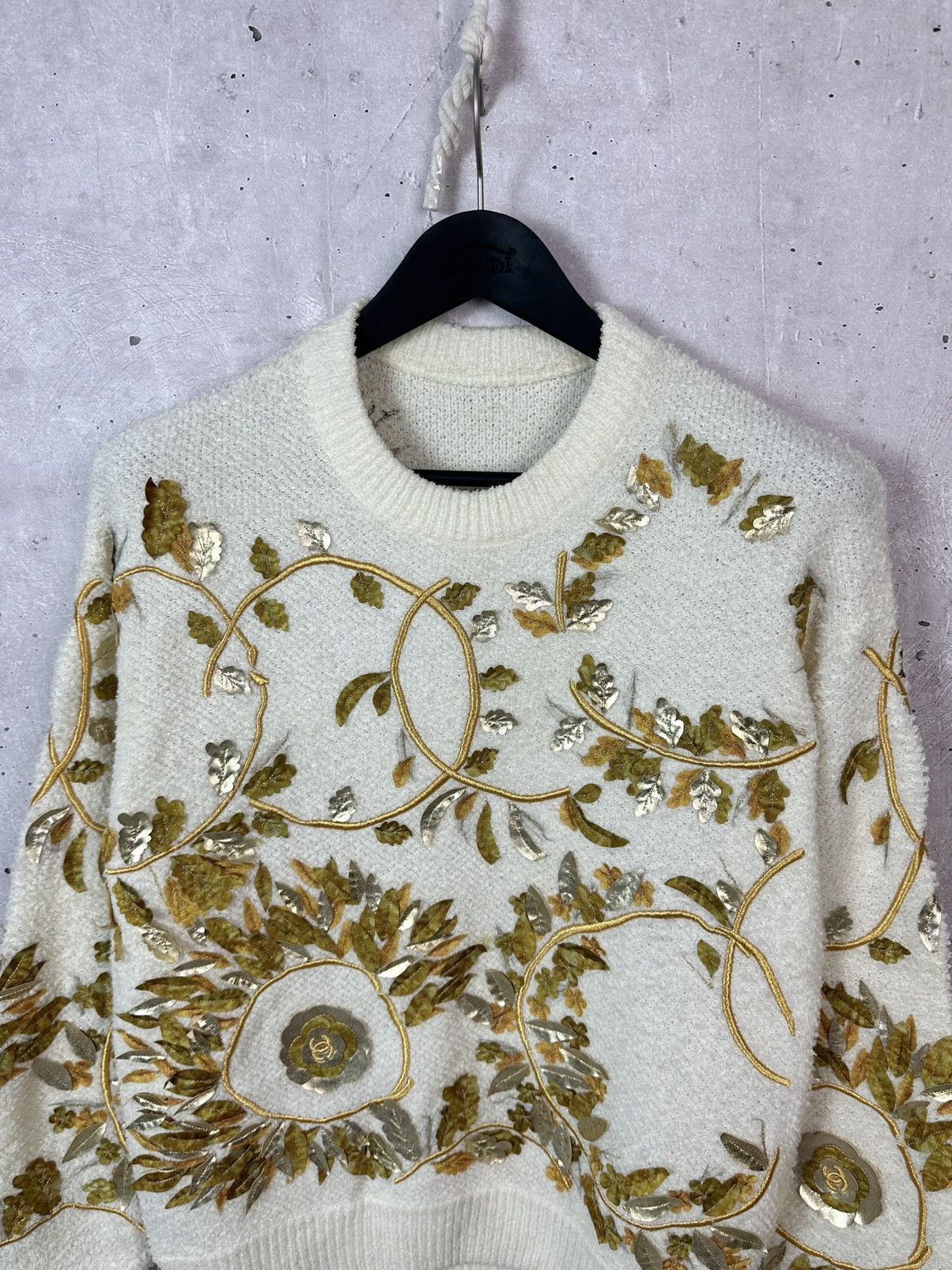 Other Vintage Chanel Viscose Decorated Leaves Long Sleeve Sweater Size L / US 10 / IT 46 - 2 Thumbnail