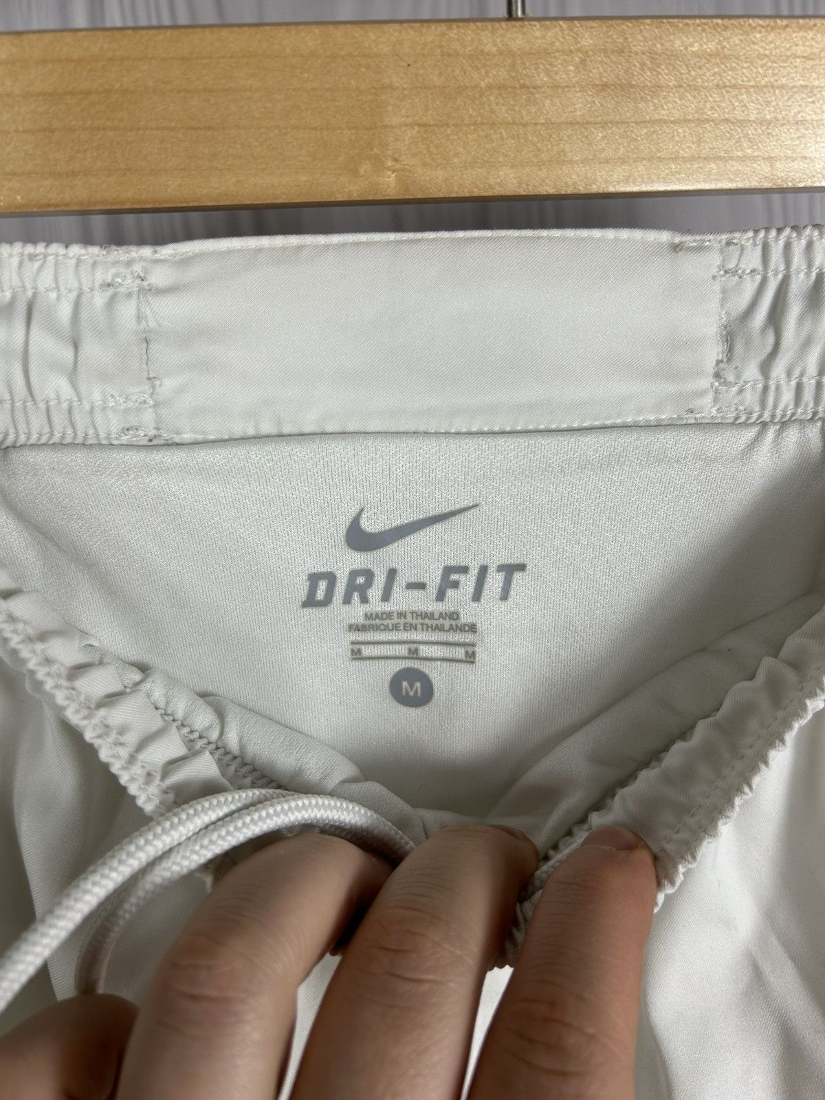 Nike NIKE MANCHESTER UNITED 2010/11 SHORTS FOOTBALL SOCCER SIZE M Size US 32 / EU 48 - 15 Thumbnail
