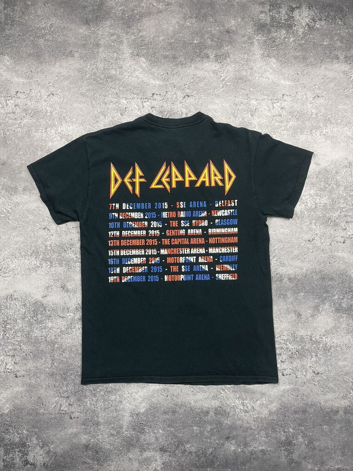 Def Leppard Vintage Def Leppard Tour Band 2015 Heavy Metal Rock T-Shirt Size US M / EU 48-50 / 2 - 2 Thumbnail