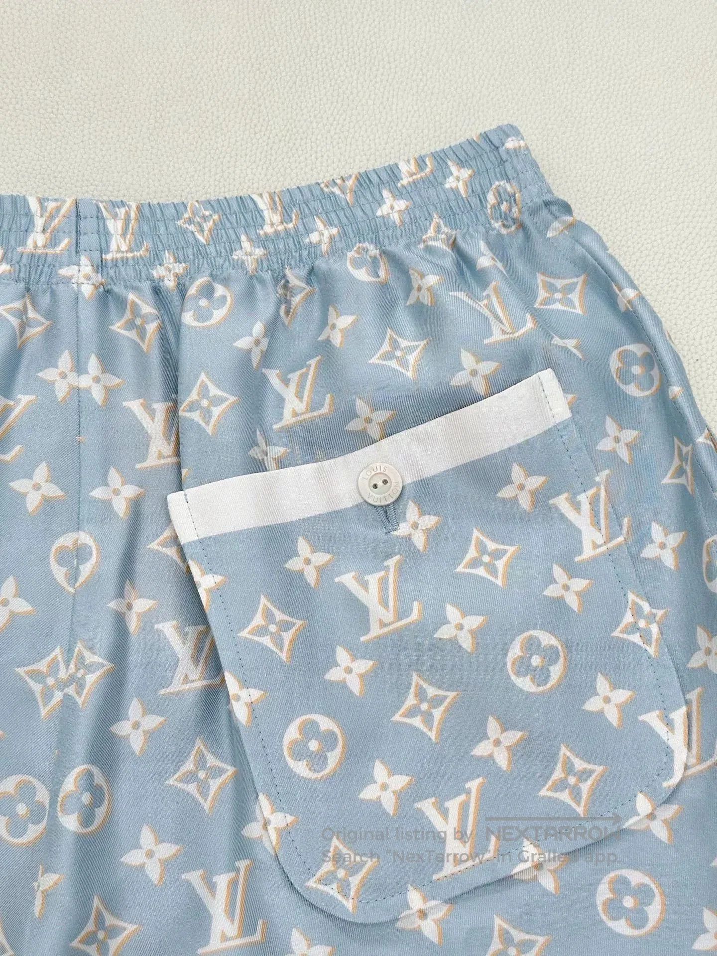 Louis Vuitton LV Logo Stripe Elastic Straight Shorts. Size 33" - 4 Thumbnail