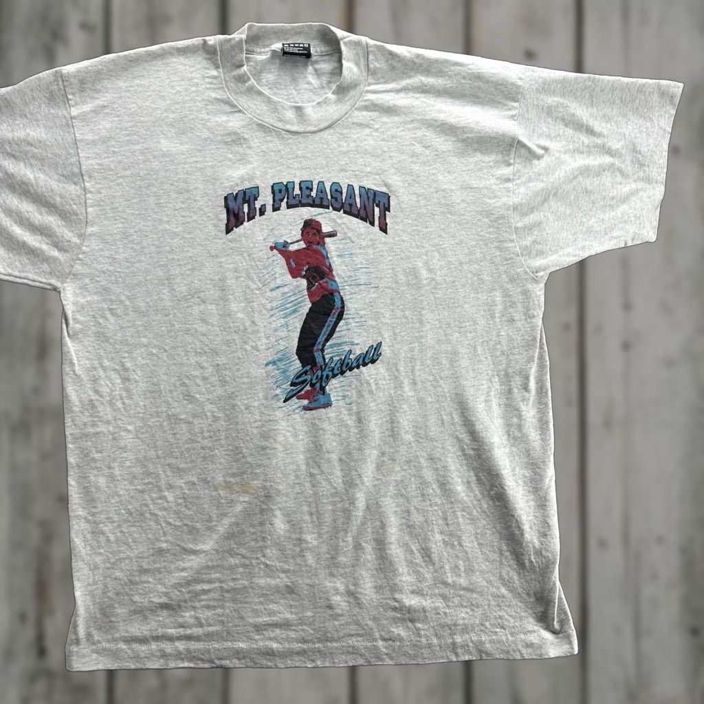 Fruit Of The Loom VINTAGE Mt Pleasant Softball Shirt Mens XL Gray Fruit of the Loom Graphic 90s Tee Size US XL / EU 56 / 4 - 1 Thumbnail