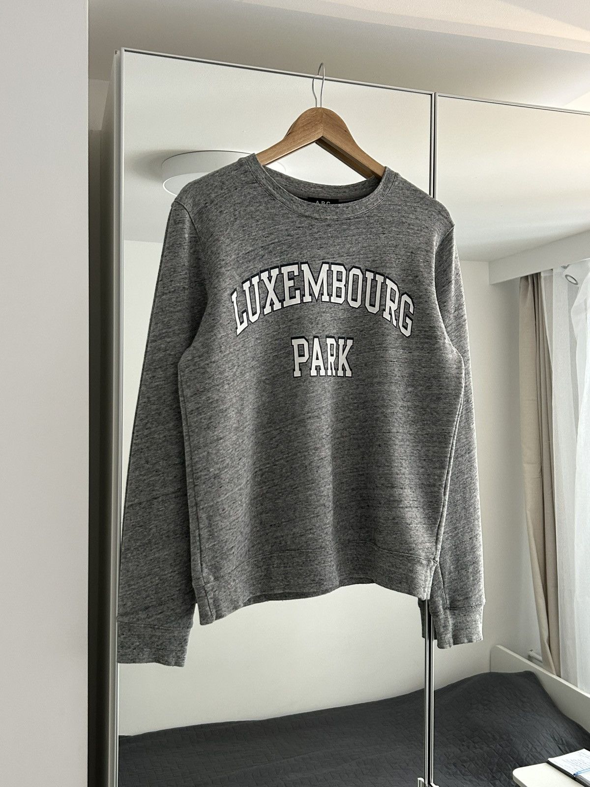 A.P.C. APC man's ,Luxembourg Park' premium sweatshirt size S Size US S / EU 44-46 / 1 - 1 Thumbnail