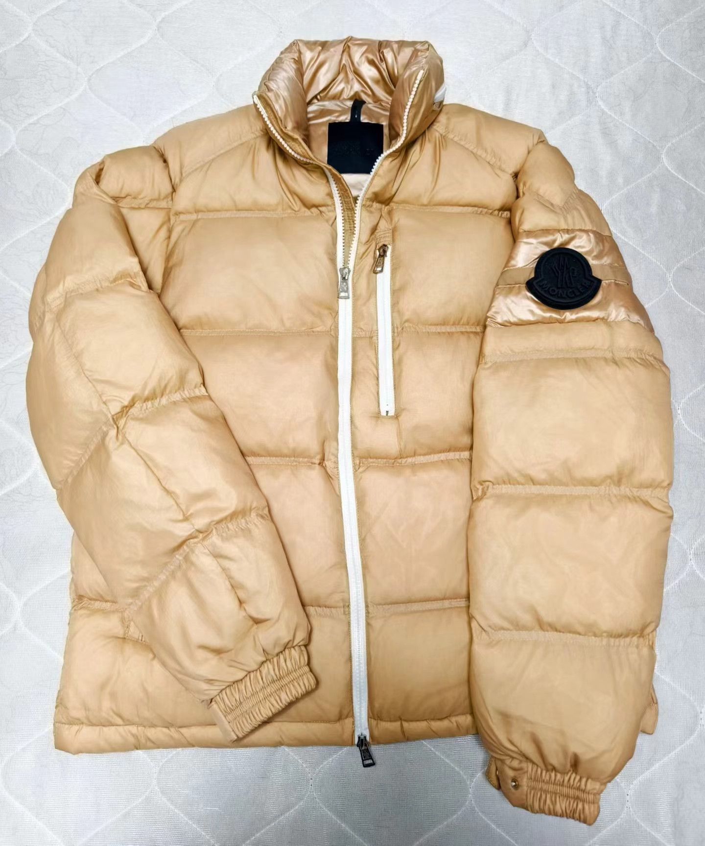 Moncler Moncler champagne epaulet down jacket Size US L / EU 52-54 / 3 - 1 Thumbnail