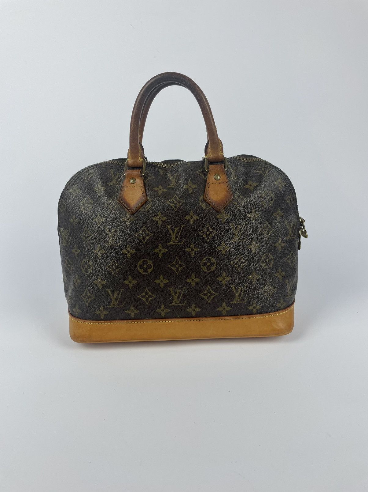 Louis Vuitton Louis Vuitton Alma Size ONE SIZE - 1 Thumbnail