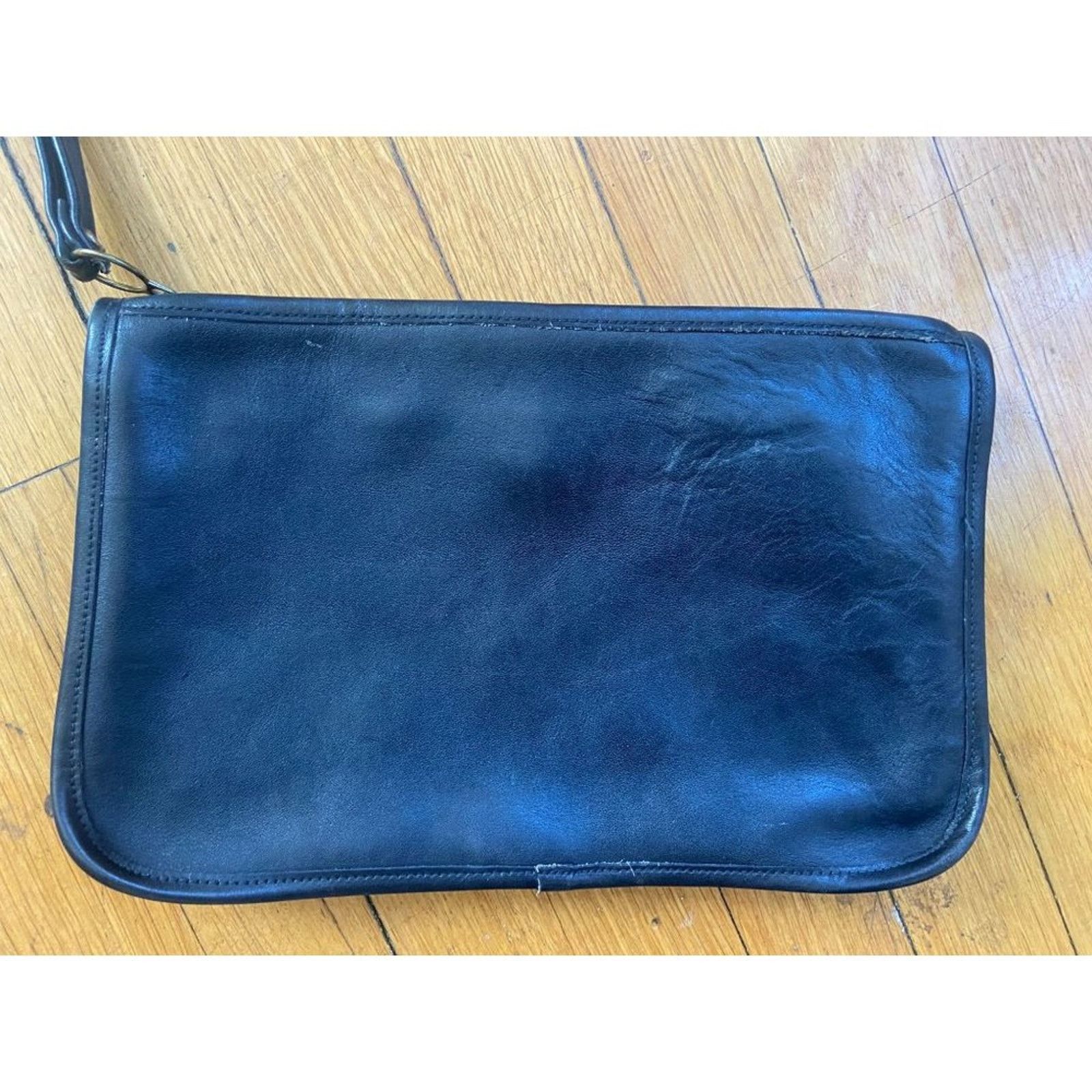 Designer Bell USA Leather Travel Wrislet, Travel Pouch or Wallet Size ONE SIZE - 2 Thumbnail