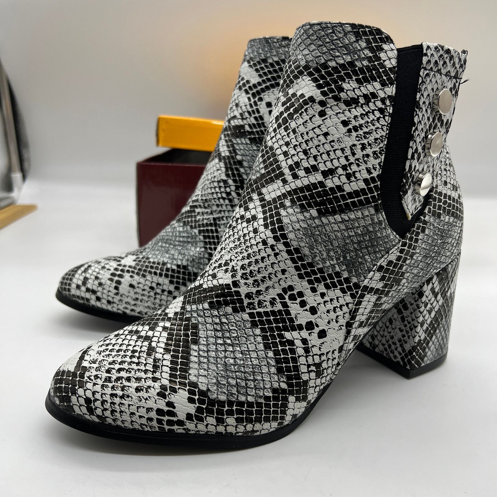 Other Forever Faux Leather Chunky Heeled Boots Womens Size 7.5 Size US 7.5 / IT 37.5 - 7 Thumbnail