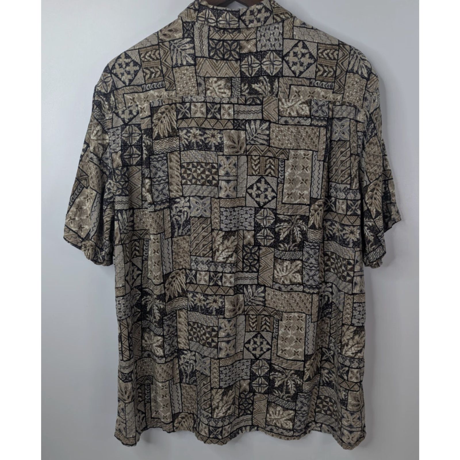 Vintage Batik Bay Men's Hawaiian Shirt XL Short Sleeve Button Tribal Palm Trees Camp Size US XL / EU 56 / 4 - 3 Thumbnail
