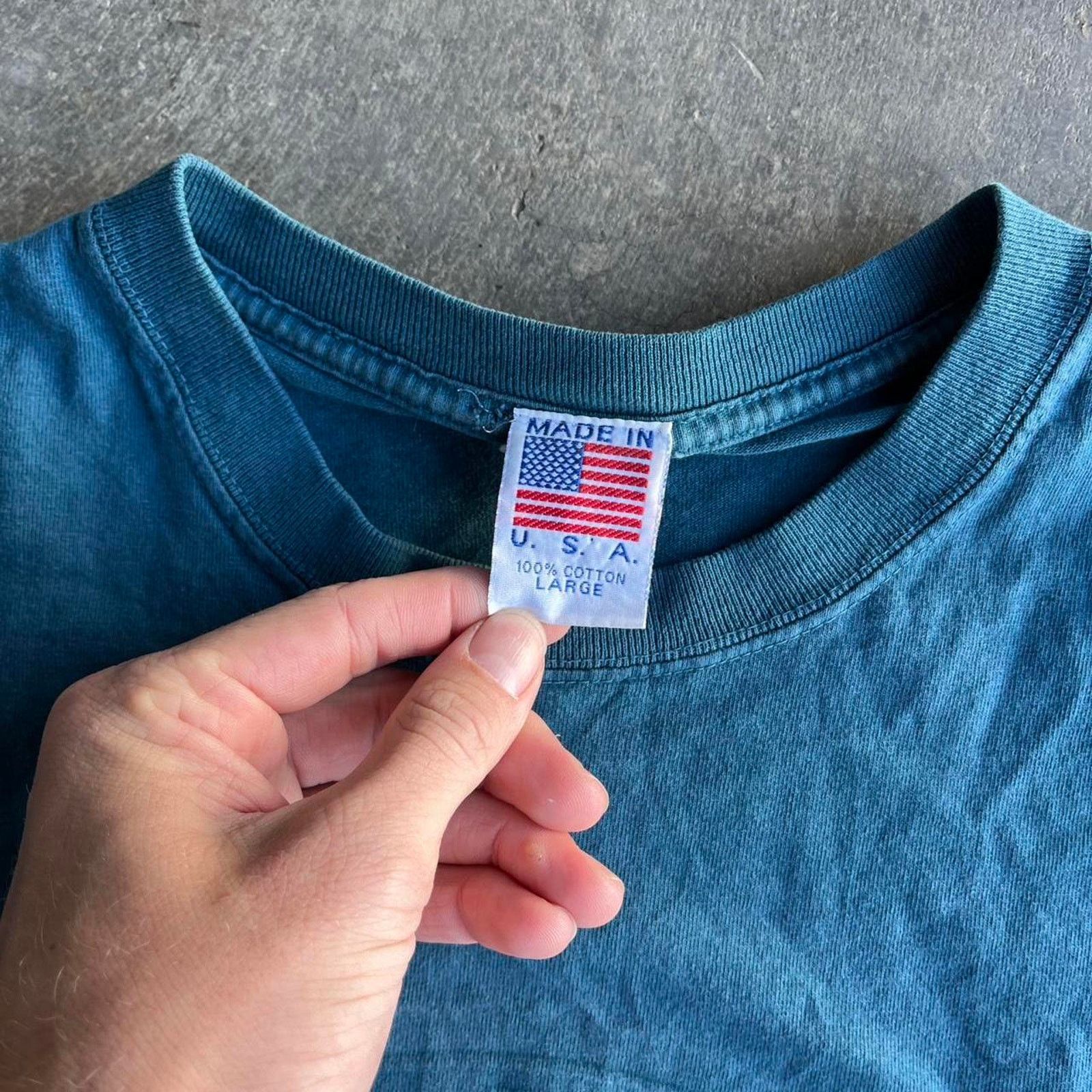 Vintage Vintage 90s usa embroidered tee Size US L / EU 52-54 / 3 - 5 Thumbnail