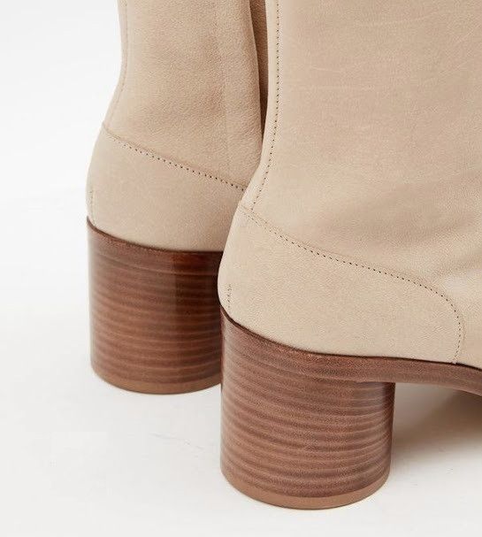 Maison Margiela o1w1db10324 Boot in Almond buff Size US 11 / EU 44 - 2 Thumbnail