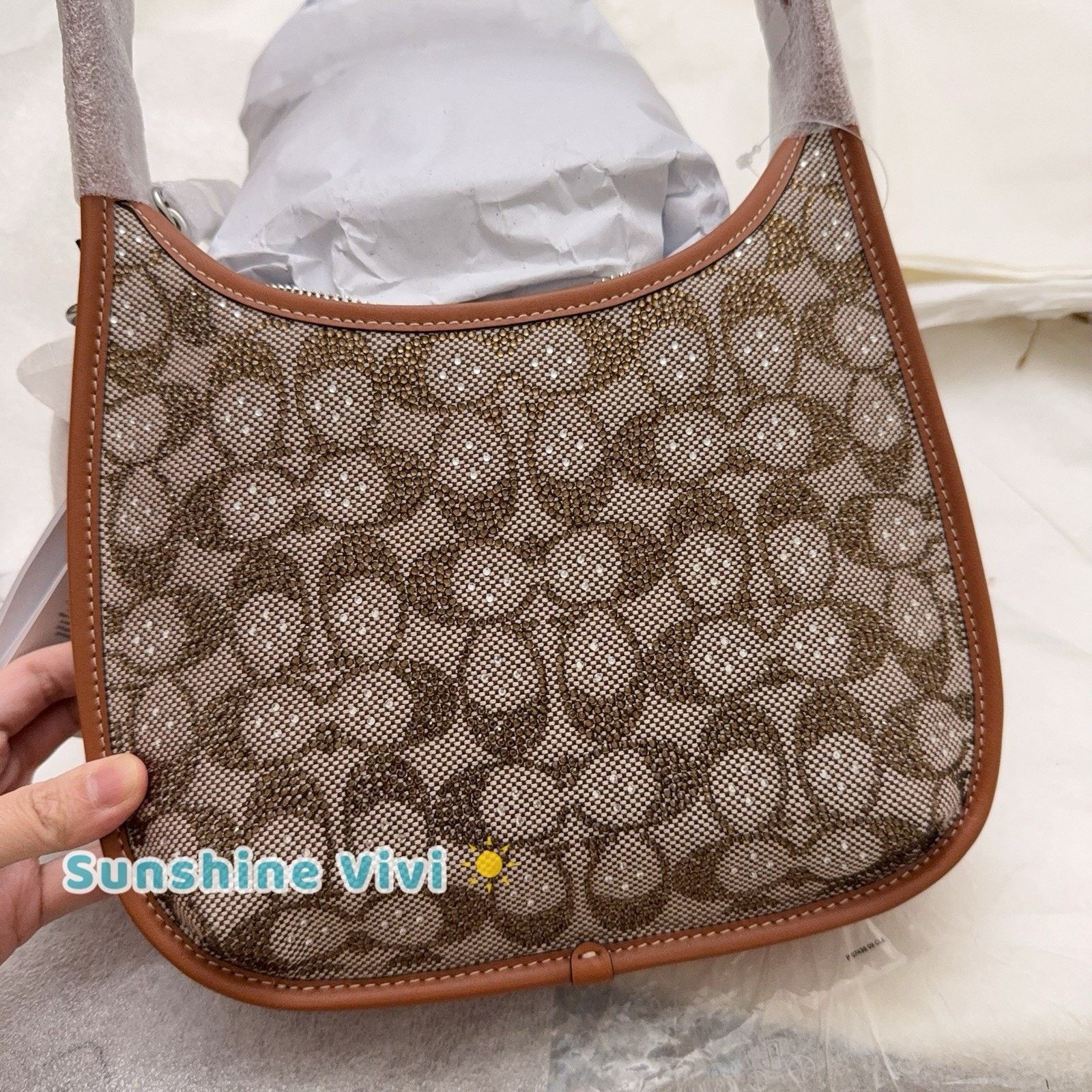 Coach NWT Coach Crystal Curve Zip Bag CCC50 Amber Leather Size ONE SIZE - 7 Thumbnail