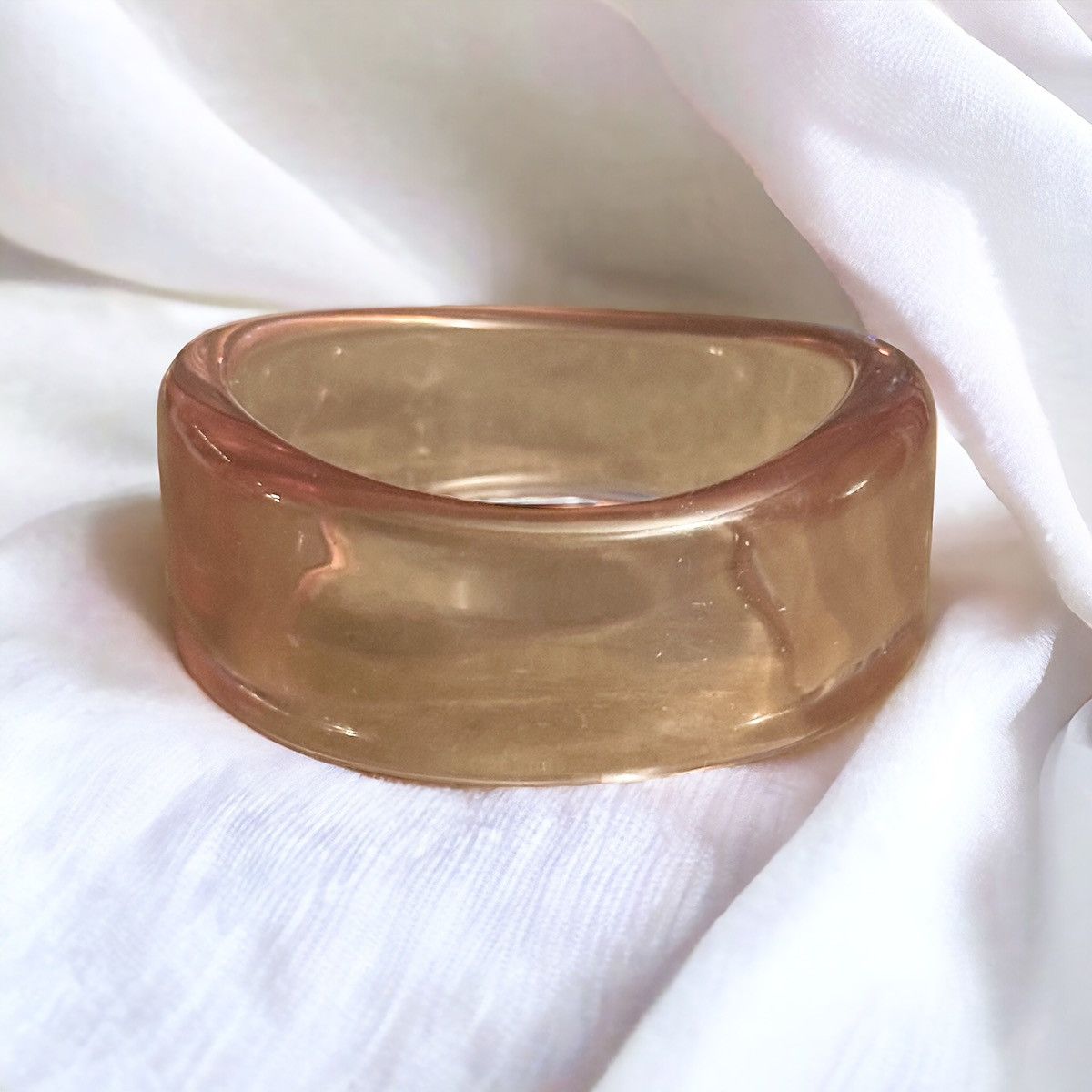 Vintage Vintage chunky clear pink lucite bangle bracelet Size ONE SIZE - 1 Thumbnail