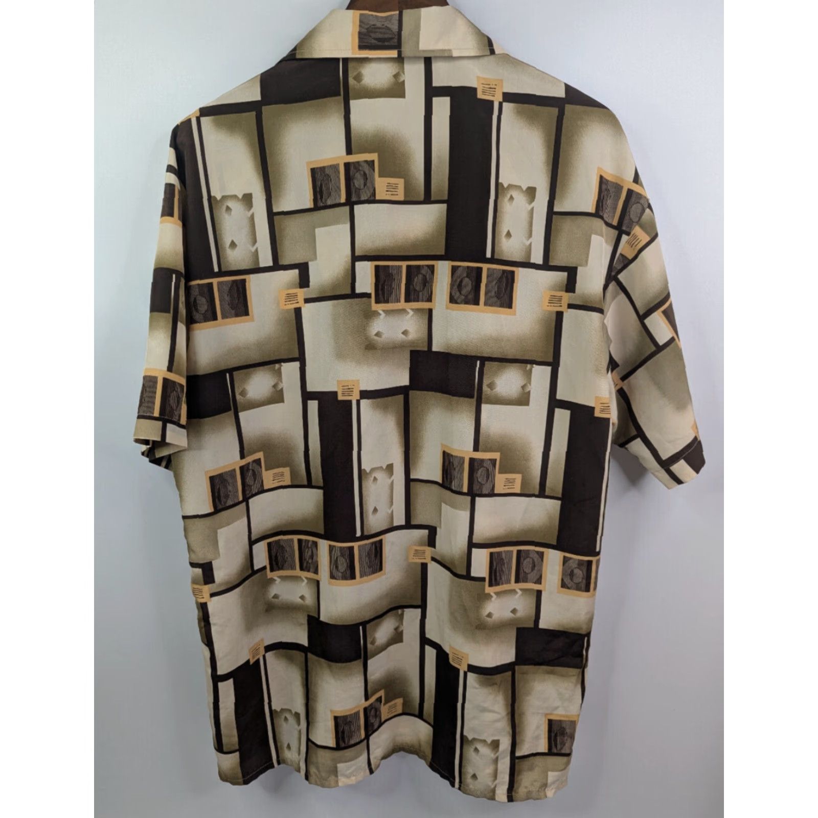Vintage VINTAGE Solo Shirt Mens M Geometric Short Sleeve Button-Up USA Abstract Size US M / EU 48-50 / 2 - 3 Thumbnail