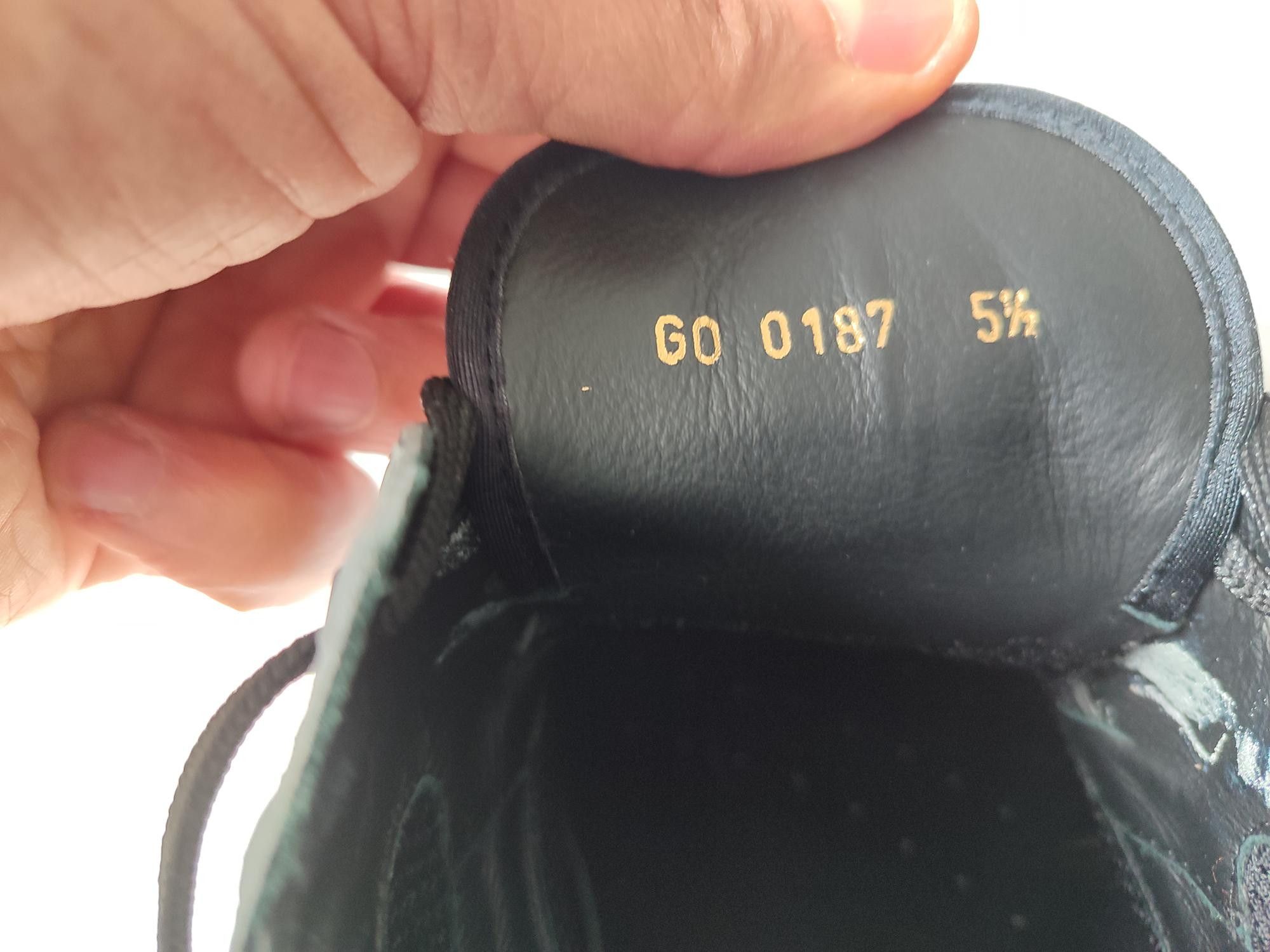 Louis Vuitton BASKETS LOUIS VUITTON FASTLANE Size US 7 / EU 40 - 12 Thumbnail