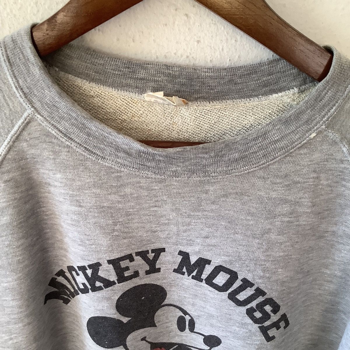 Cartoon Network × Mickey Mouse × Vintage Vintage Mickey Mouse Yellow Shoe Sweatshirt Size US M / EU 48-50 / 2 - 2 Thumbnail