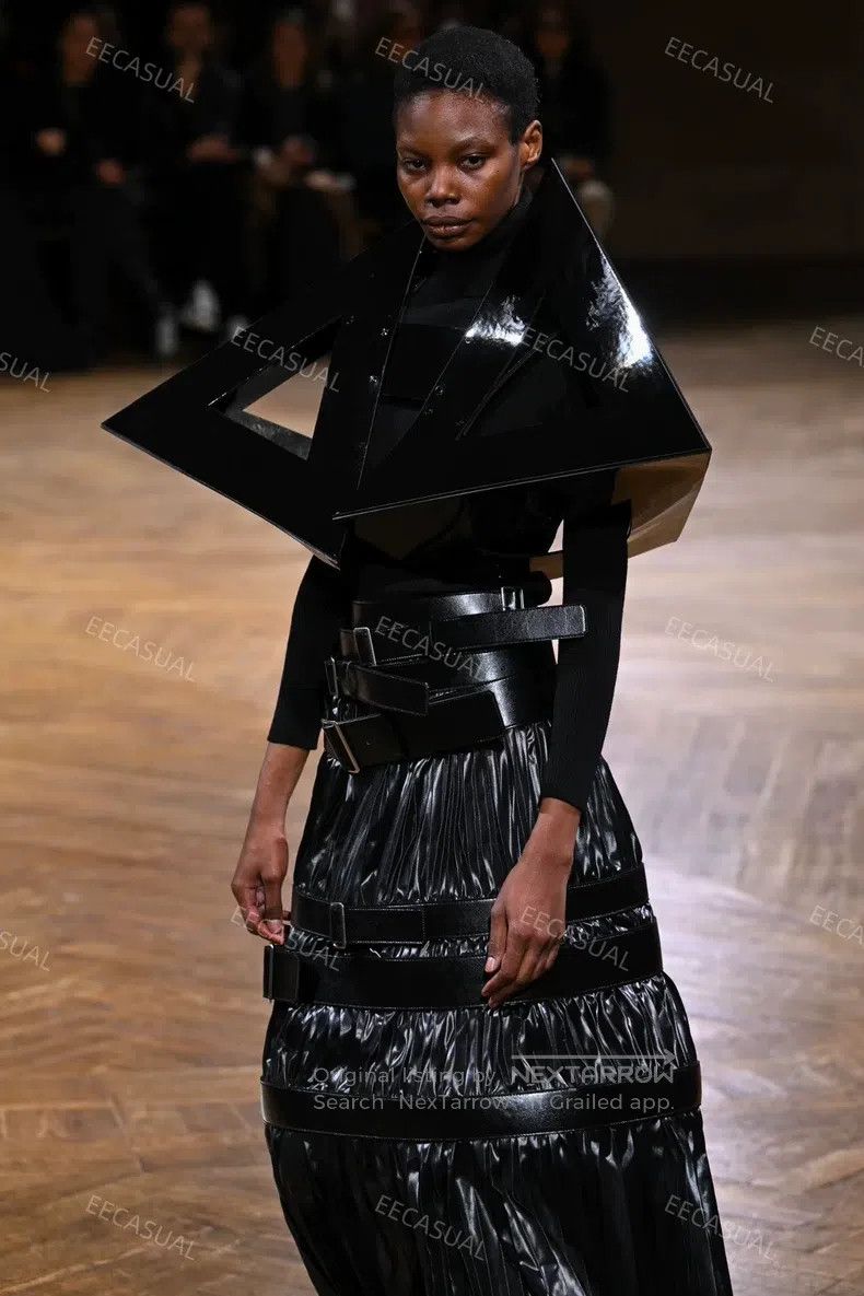 Junya Watanabe Junya Watanabe size S Black layered belt half skirt Size 24" / US 00 / IT 34 - 2 Thumbnail