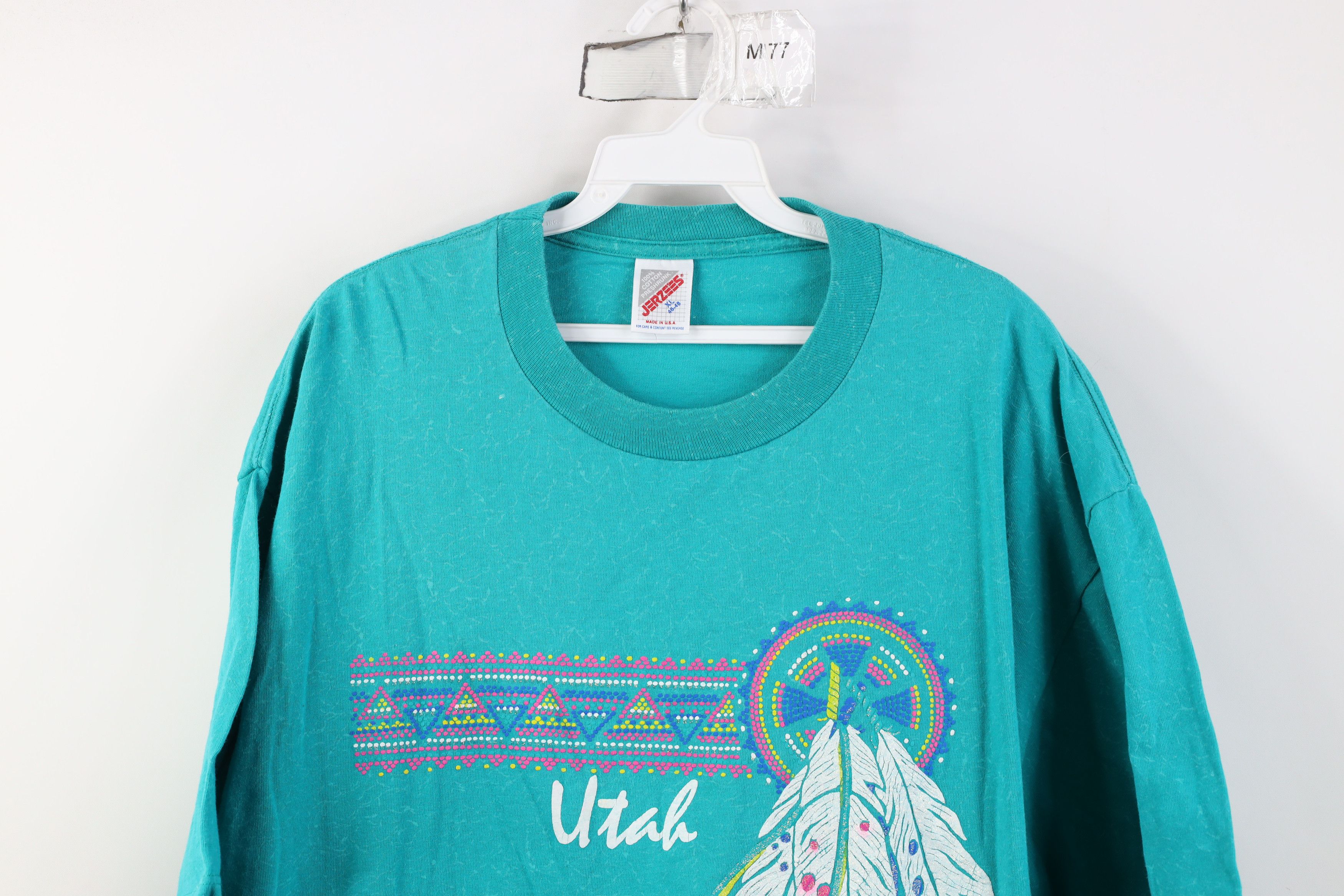 Vintage Vintage 90s Streetwear Southwestern Utah Feather T-Shirt USA Size XL / US 12-14 / IT 48-50 - 2 Thumbnail