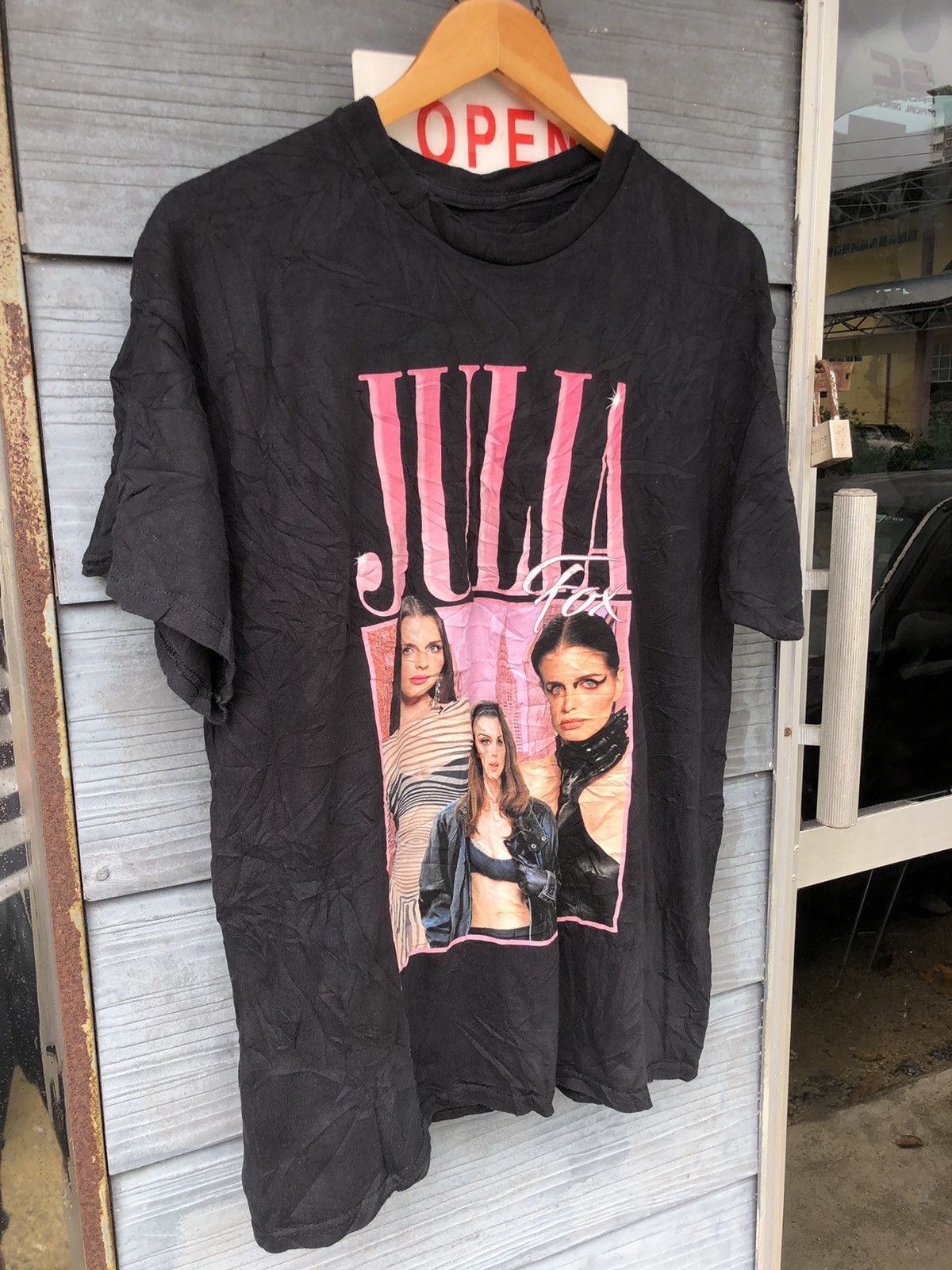 Rap Tees × Vintage Julia Fox Supermodel Photo Tee Size US L / EU 52-54 / 3 - 2 Thumbnail